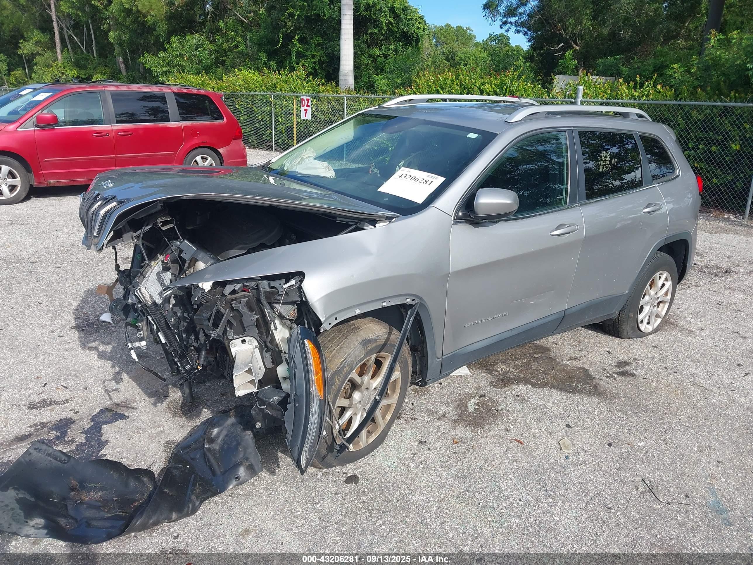 JEEP CHEROKEE image 2