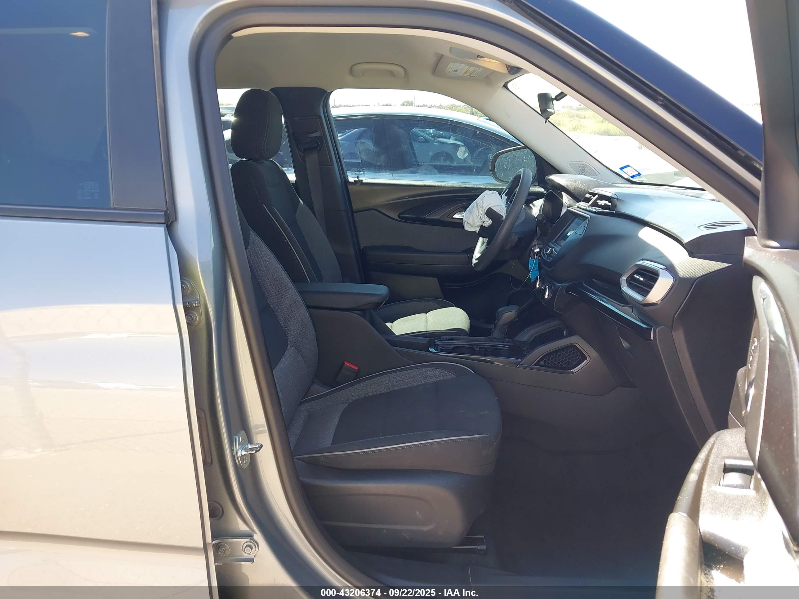 CHEVROLET TRAILBLAZER image 5