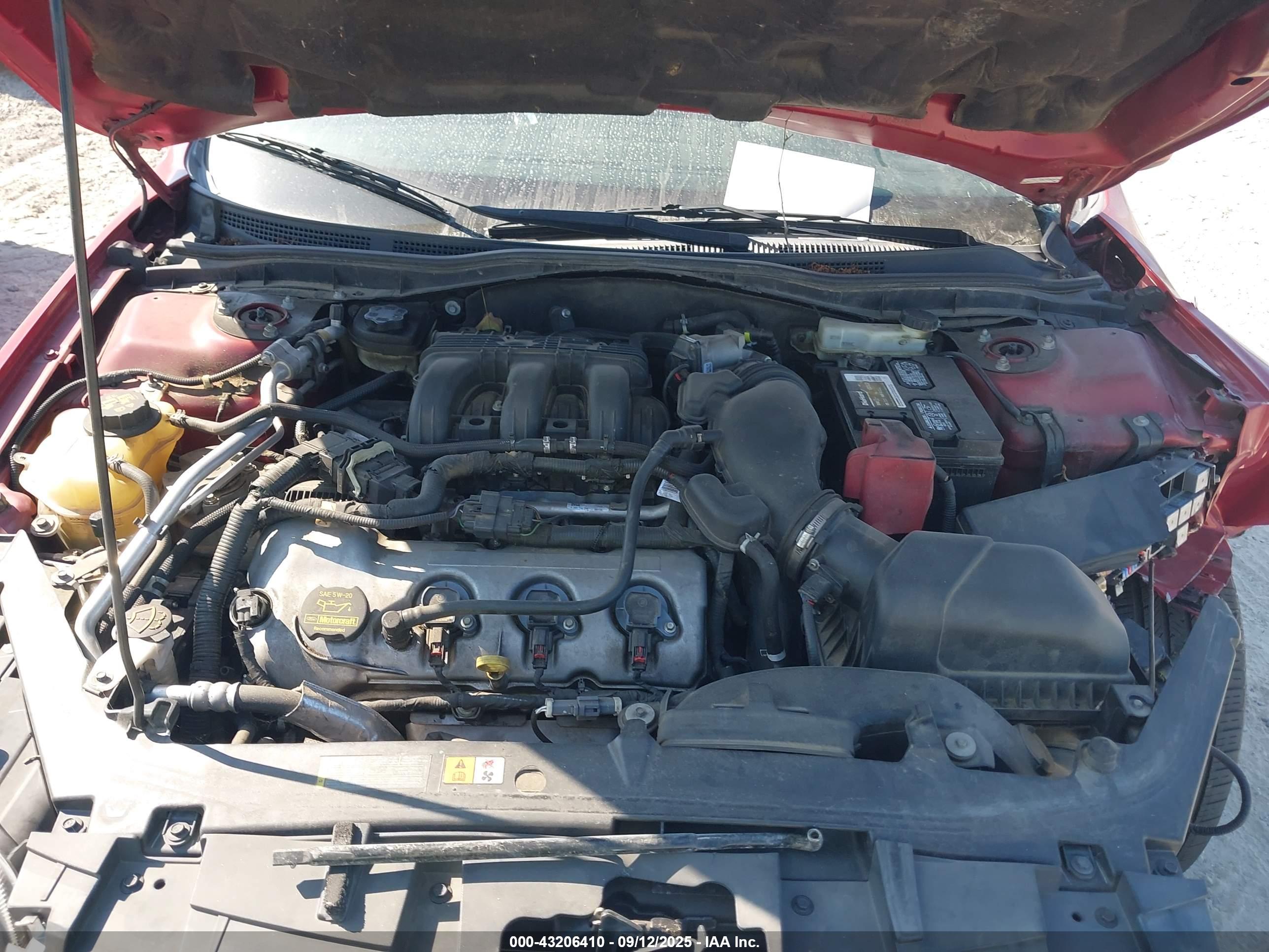 FORD FUSION image 10