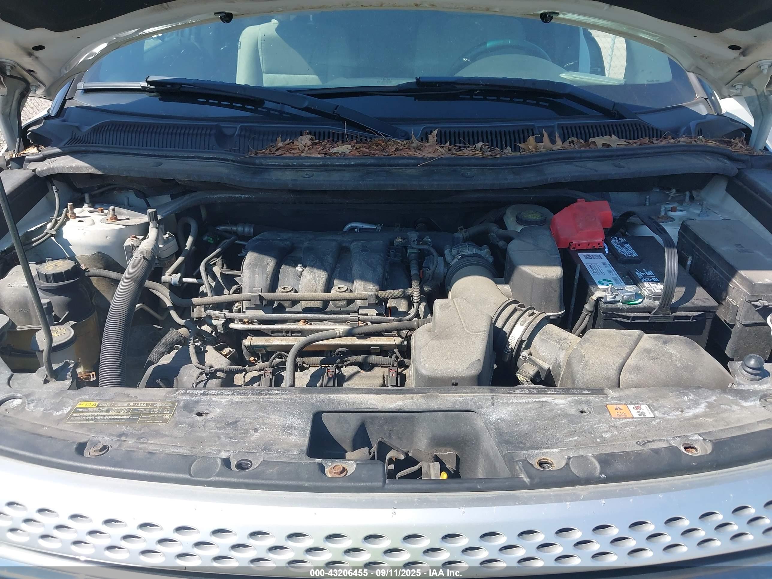 FORD EXPLORER image 10