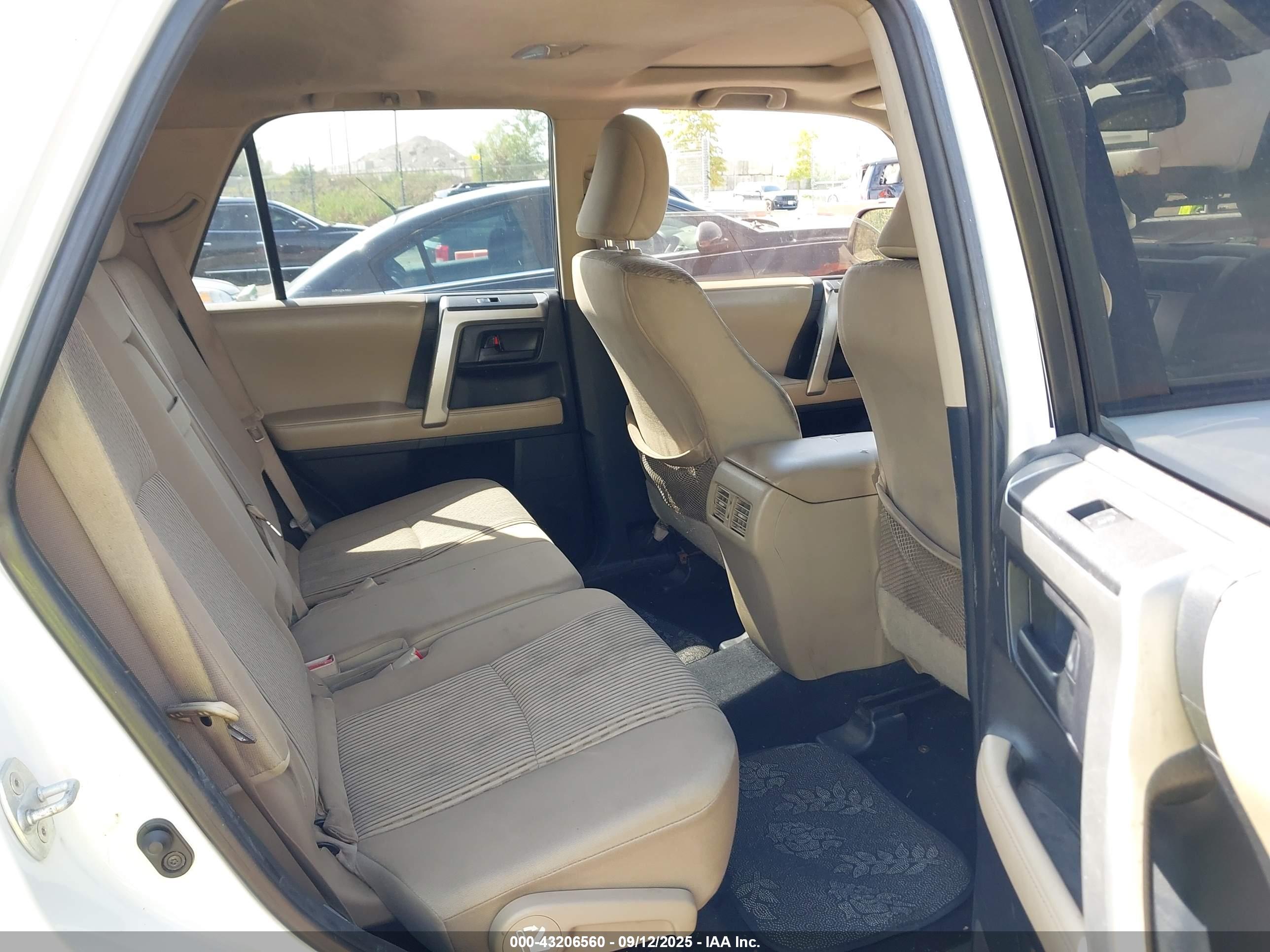 TOYOTA 4RUNNER image 8