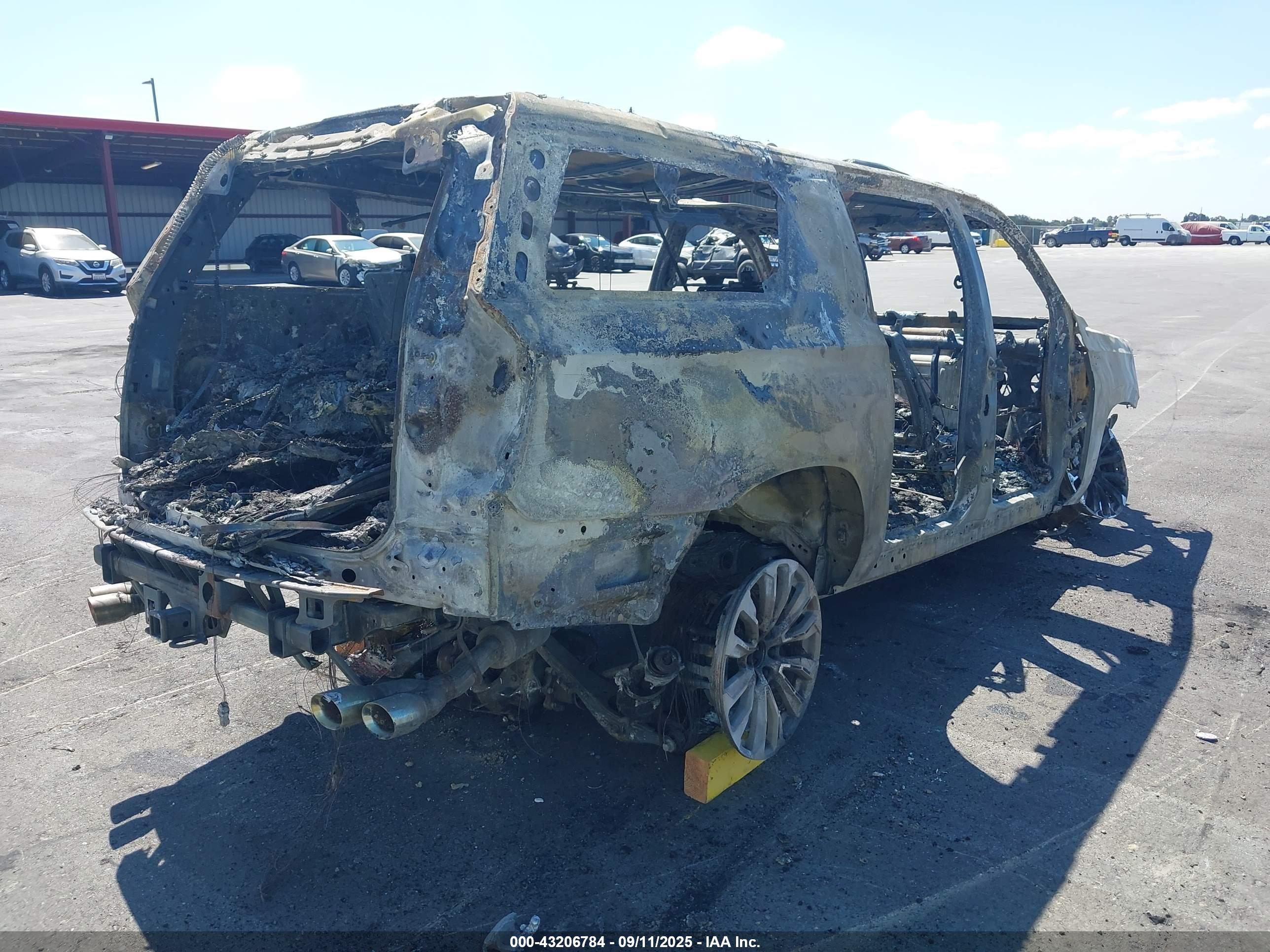 GMC YUKON image 4