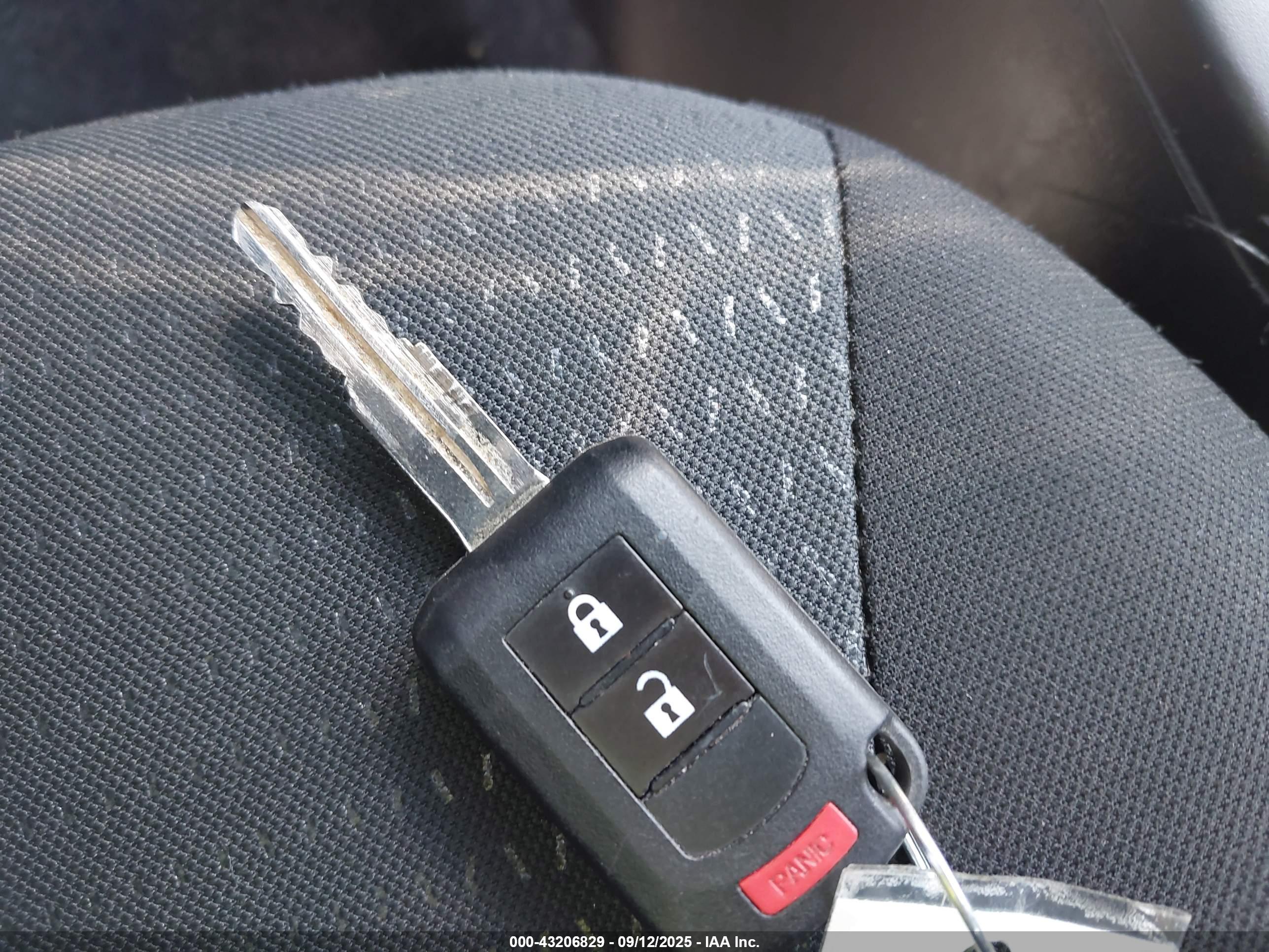 MITSUBISHI MIRAGE image 11