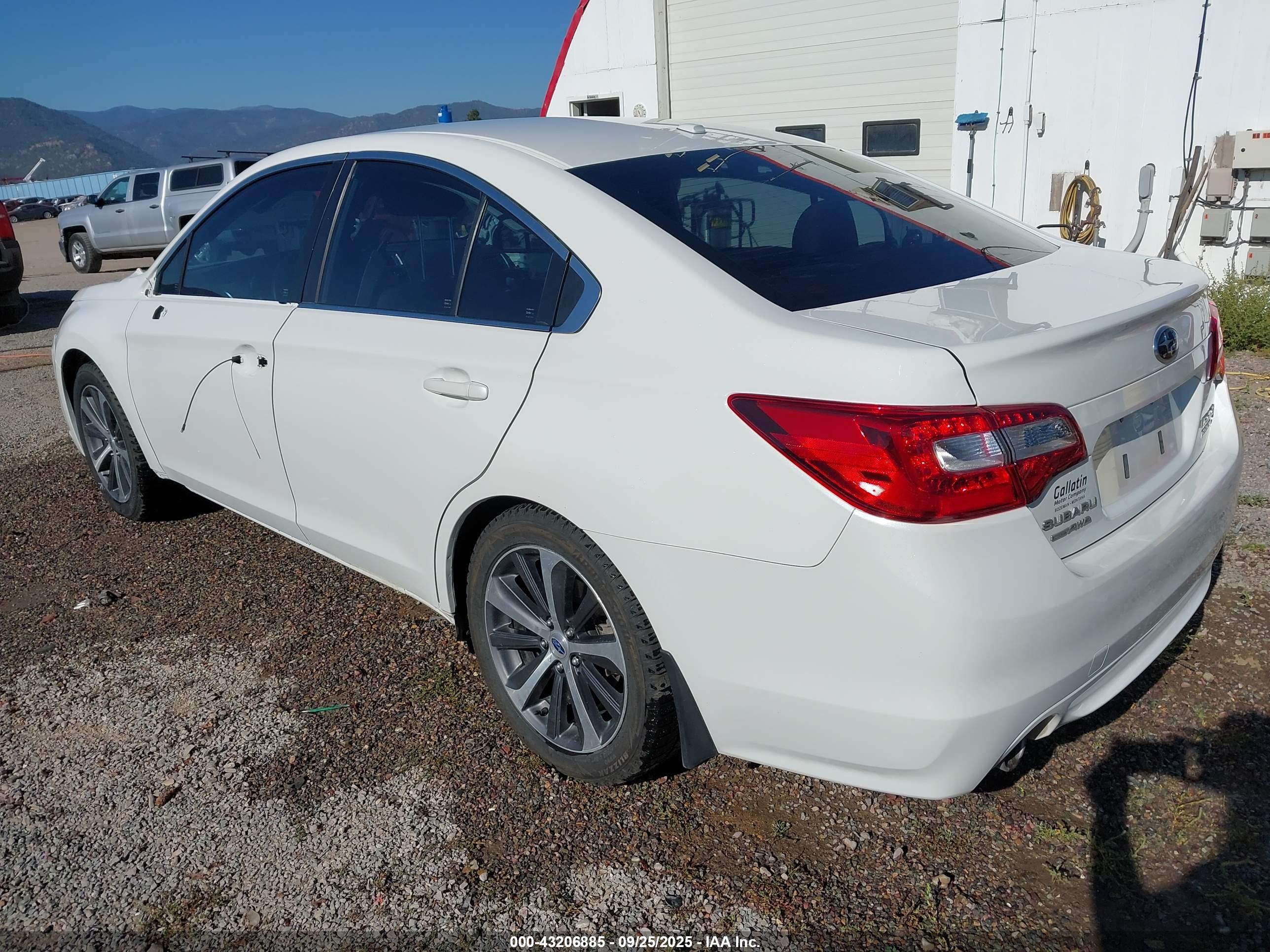 SUBARU LEGACY image 3