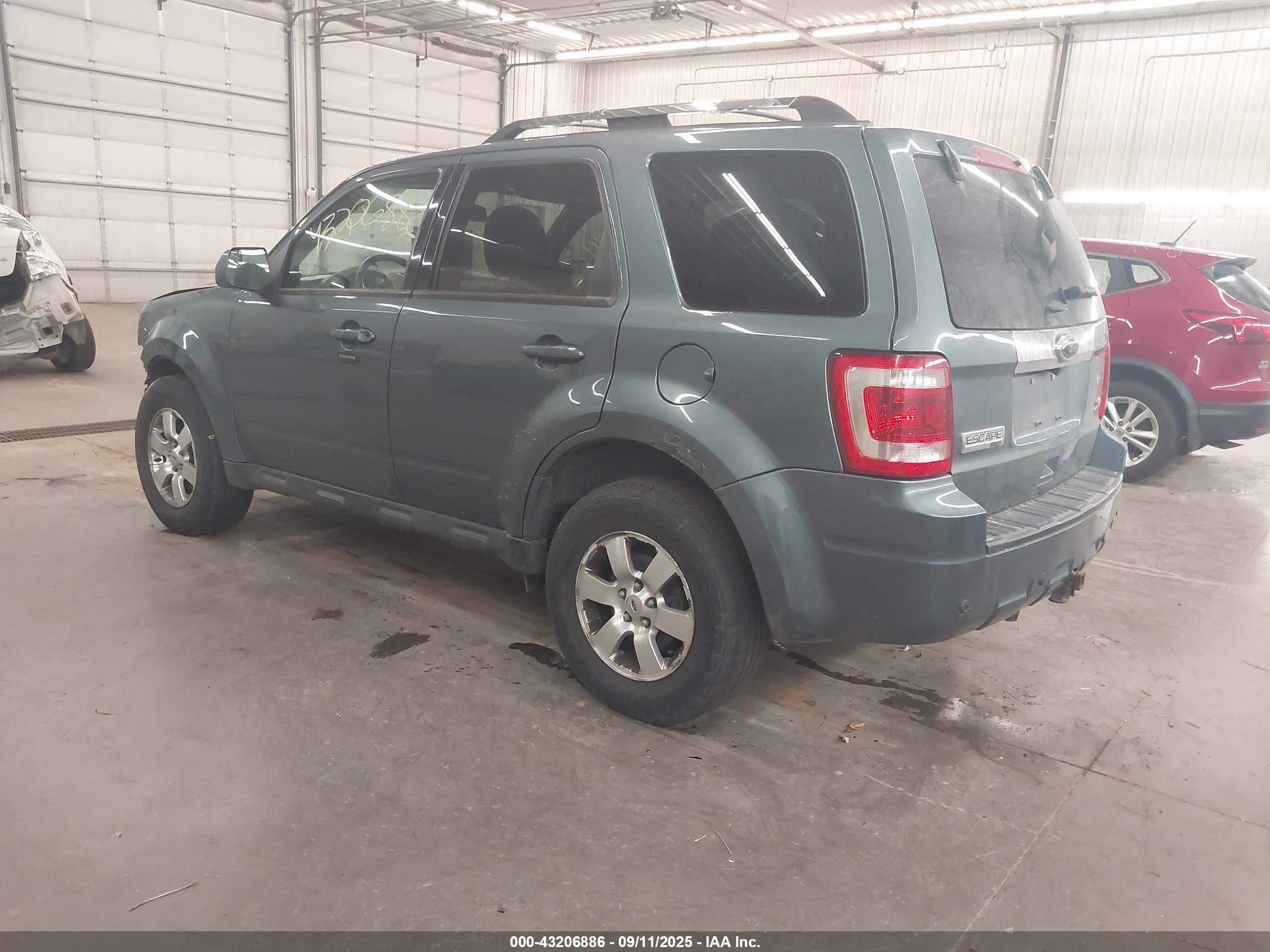 FORD ESCAPE image 3