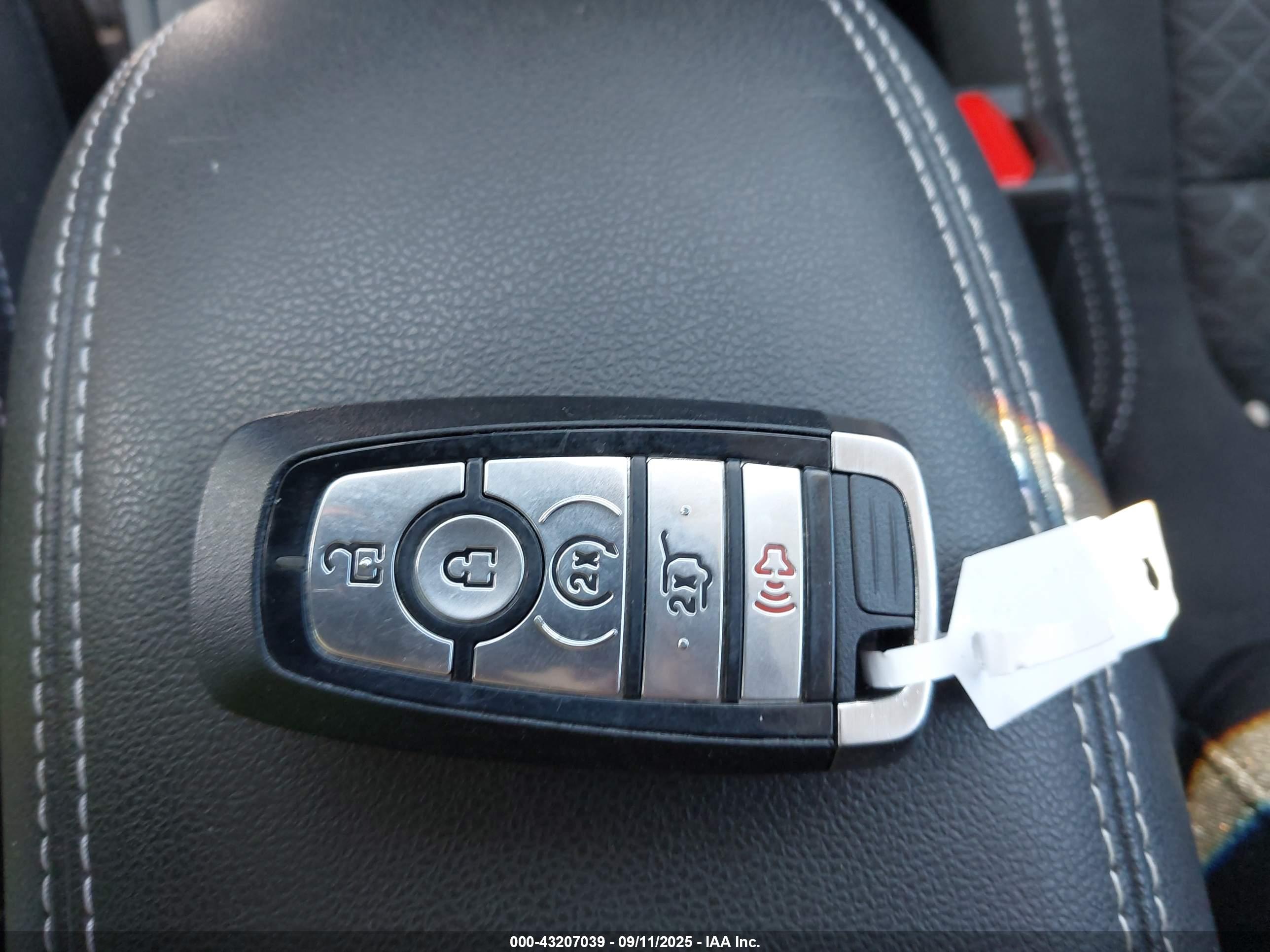 FORD ESCAPE image 11
