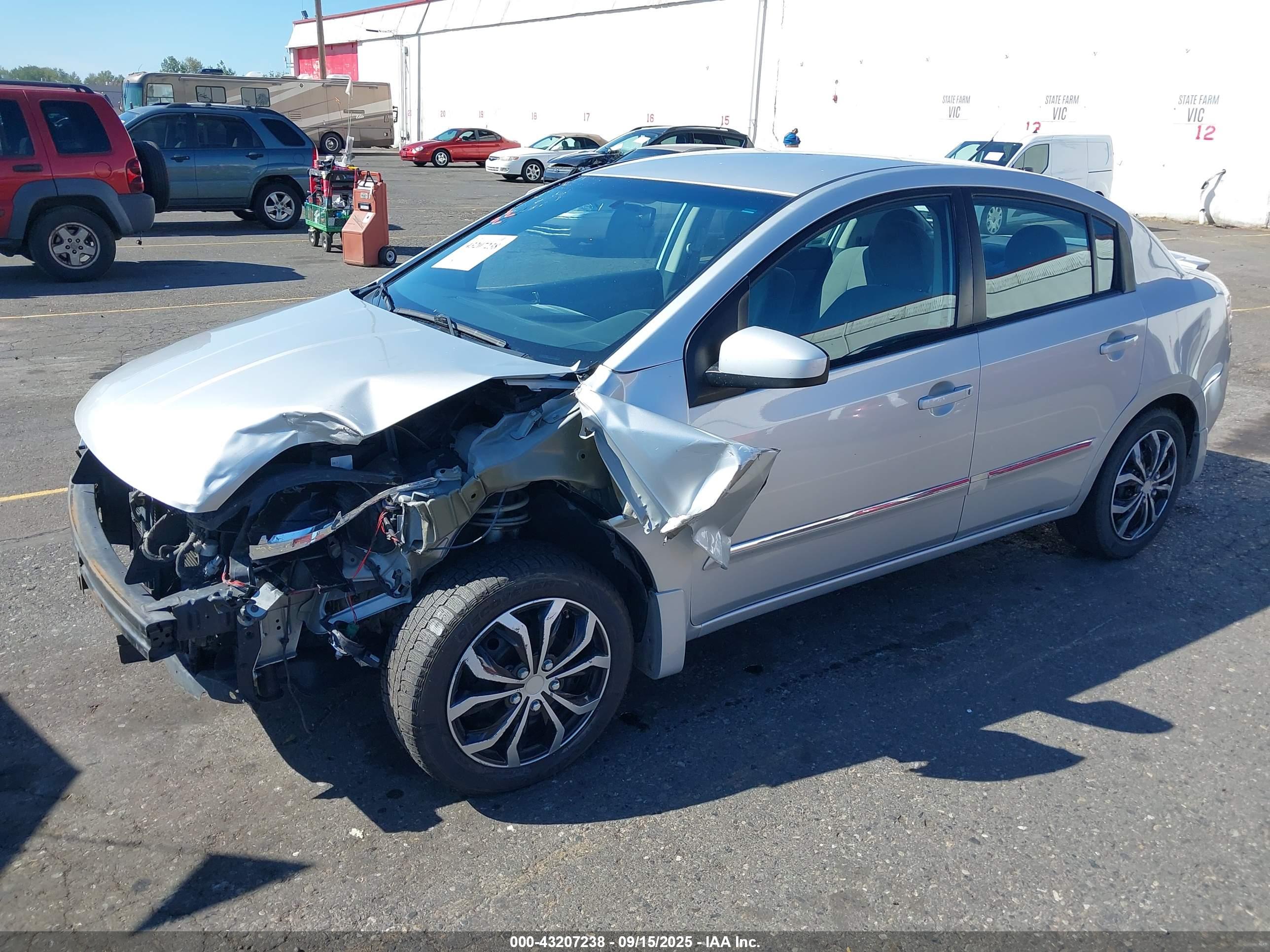 NISSAN SENTRA image 2