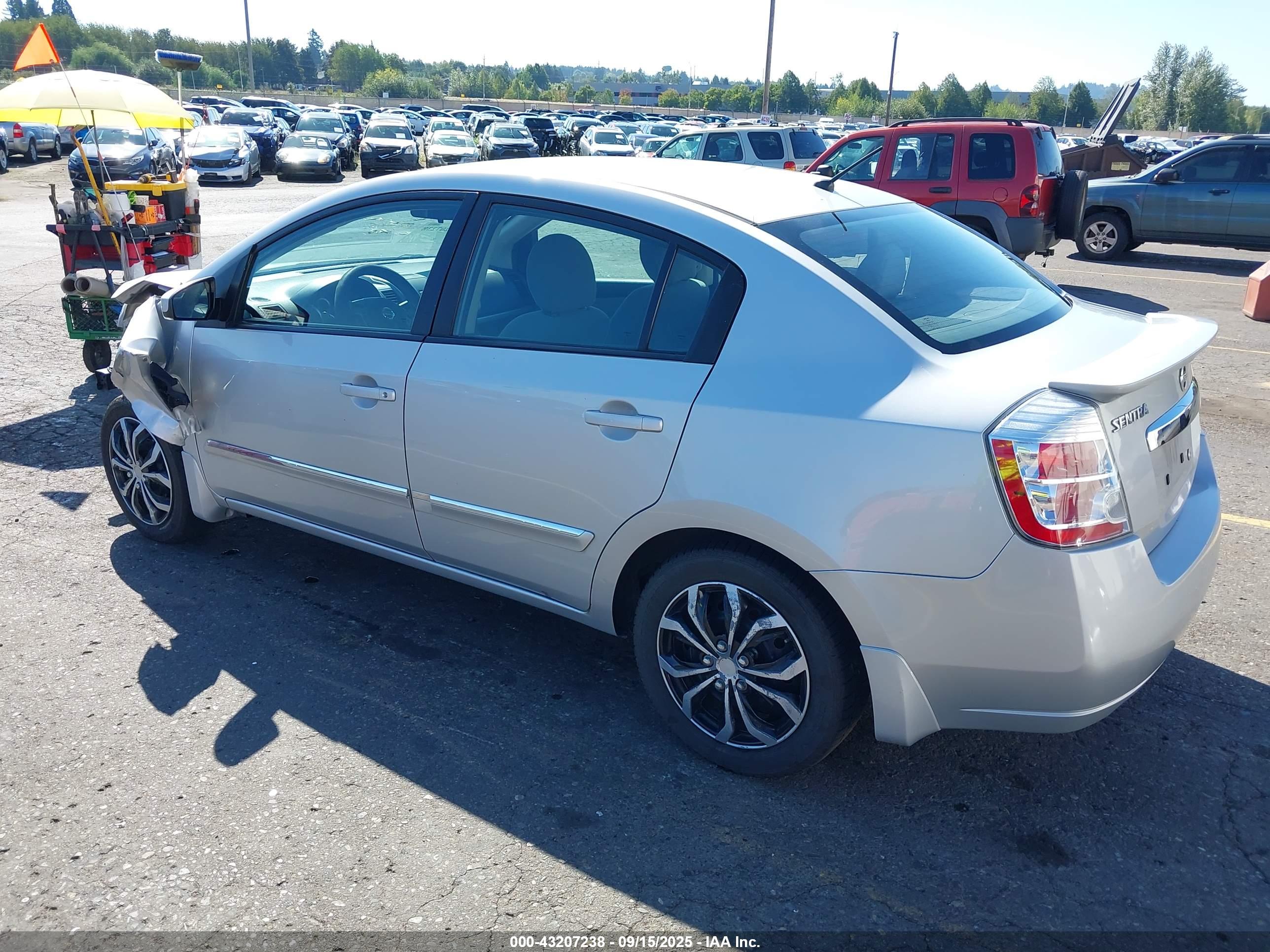 NISSAN SENTRA image 3