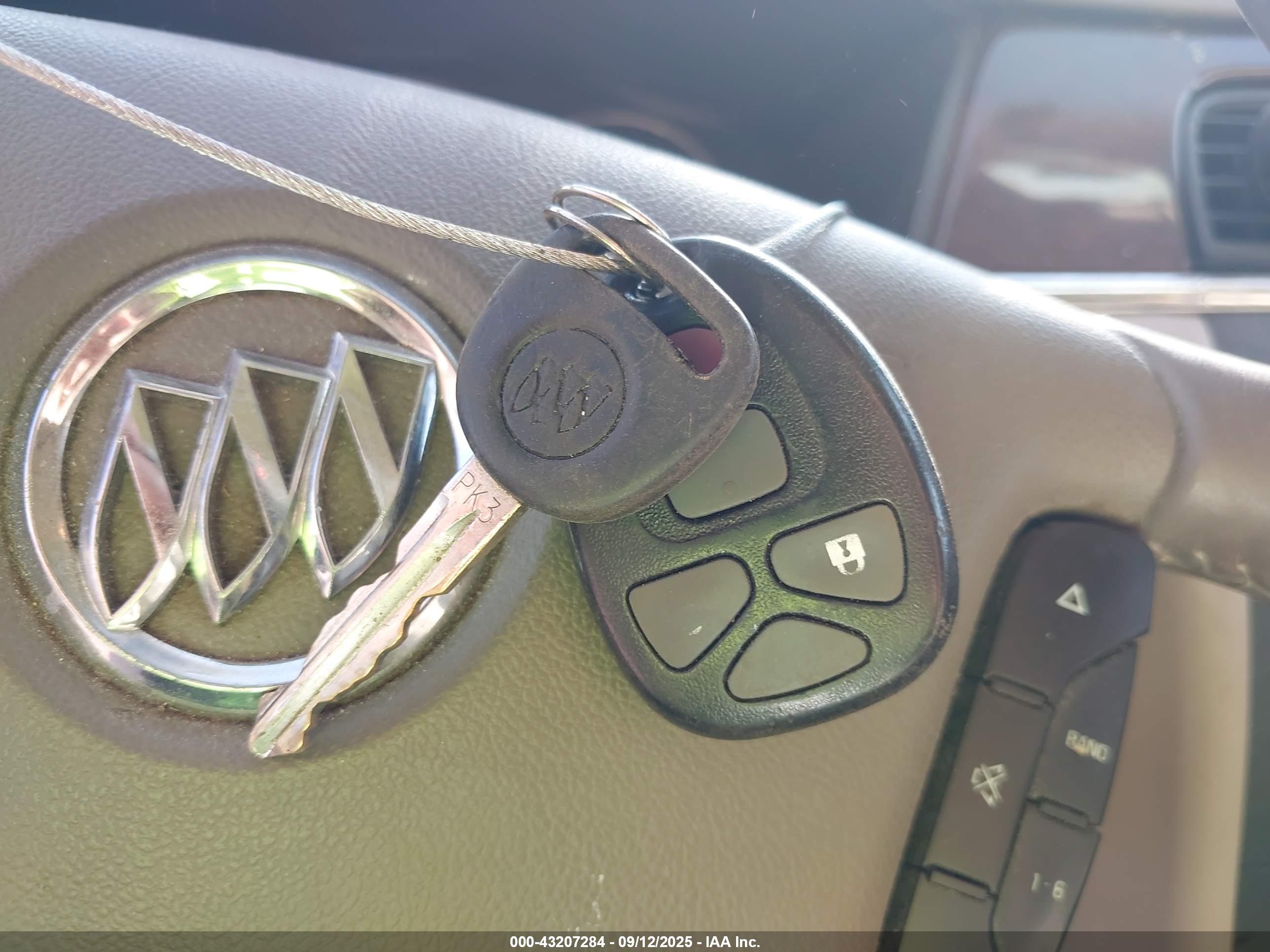 BUICK LACROSSE image 11