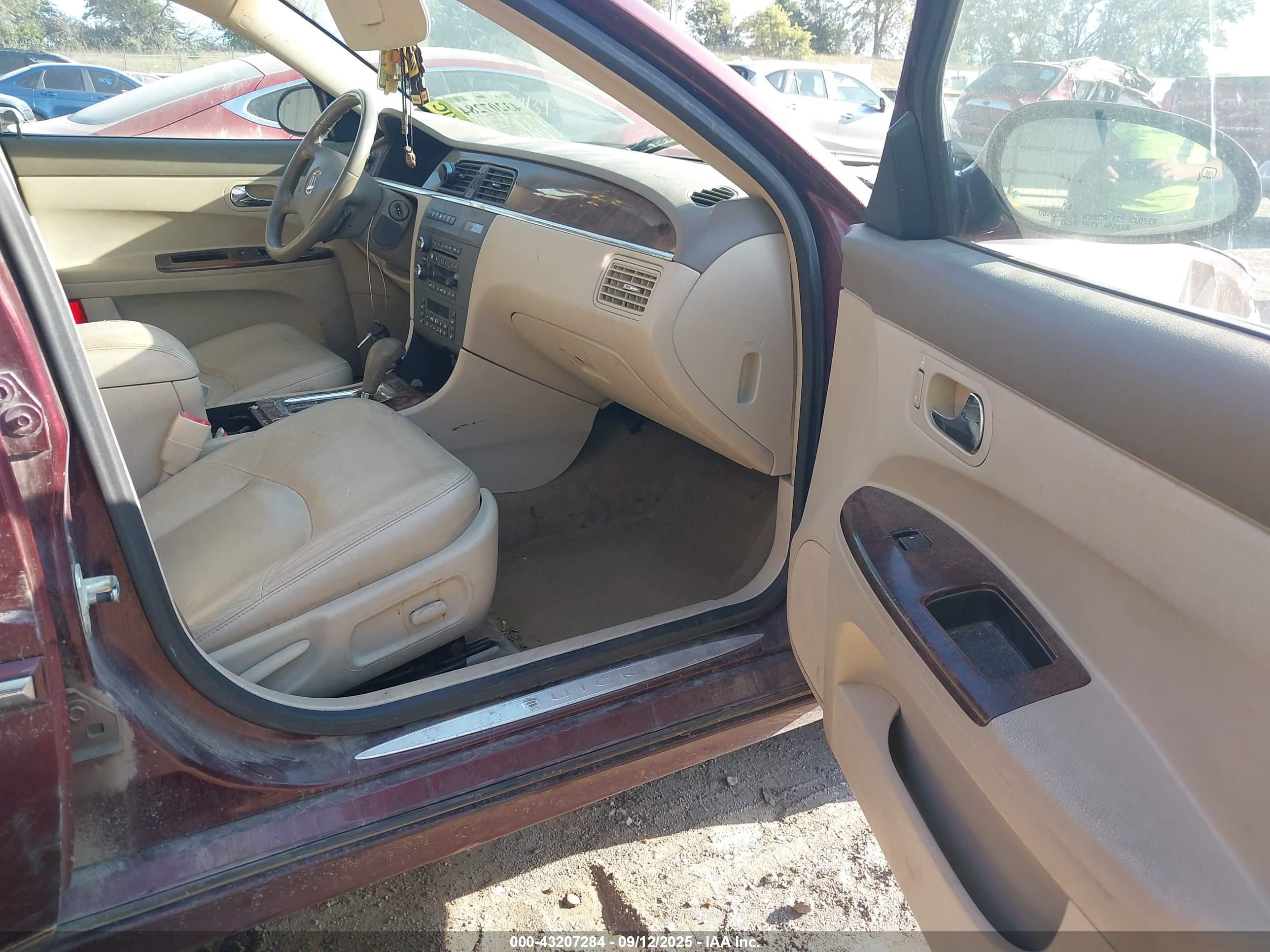 BUICK LACROSSE image 5