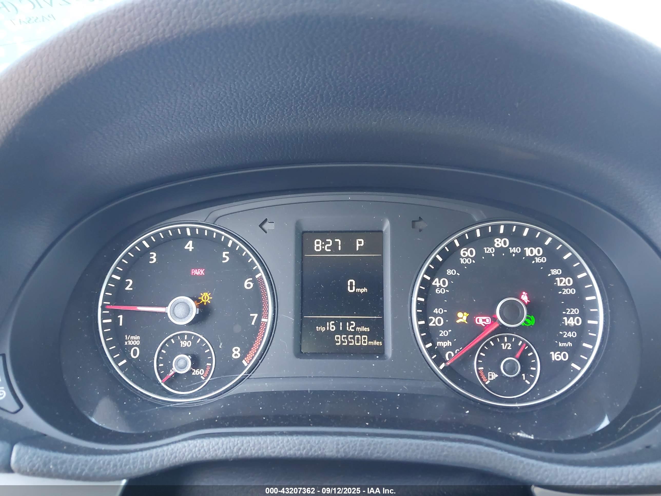 VOLKSWAGEN PASSAT image 7