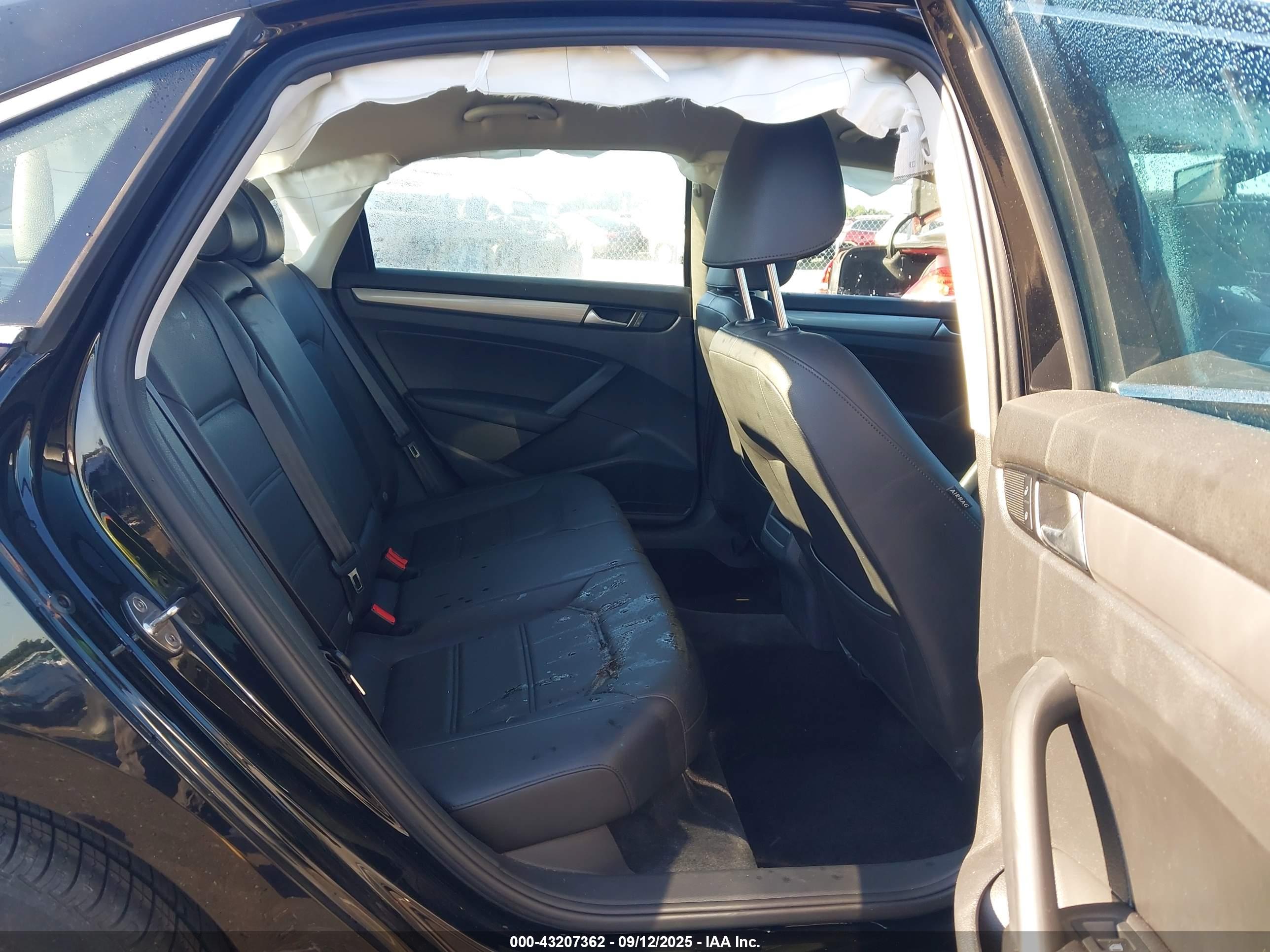 VOLKSWAGEN PASSAT image 8