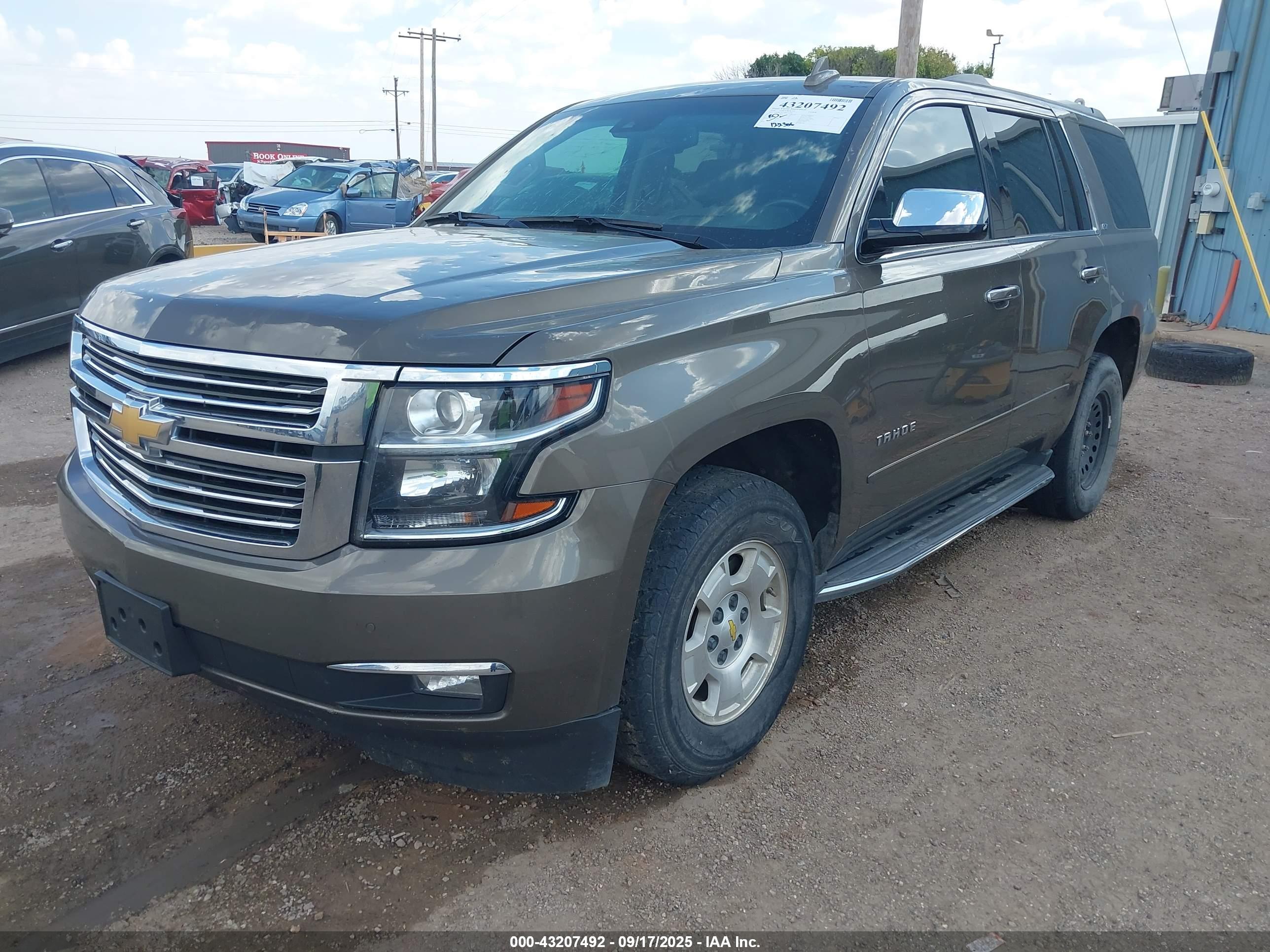 CHEVROLET TAHOE image 2