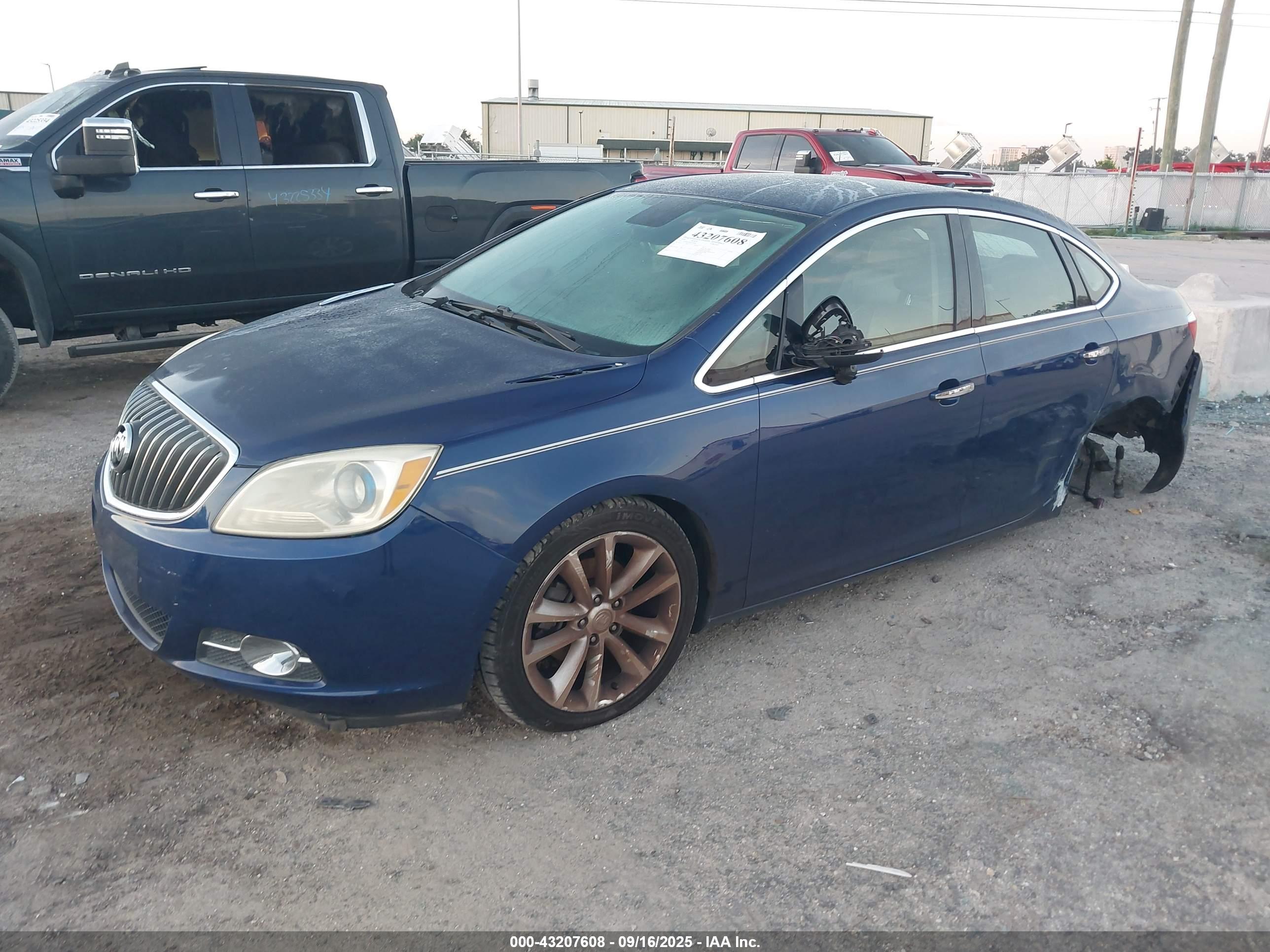 BUICK VERANO image 2