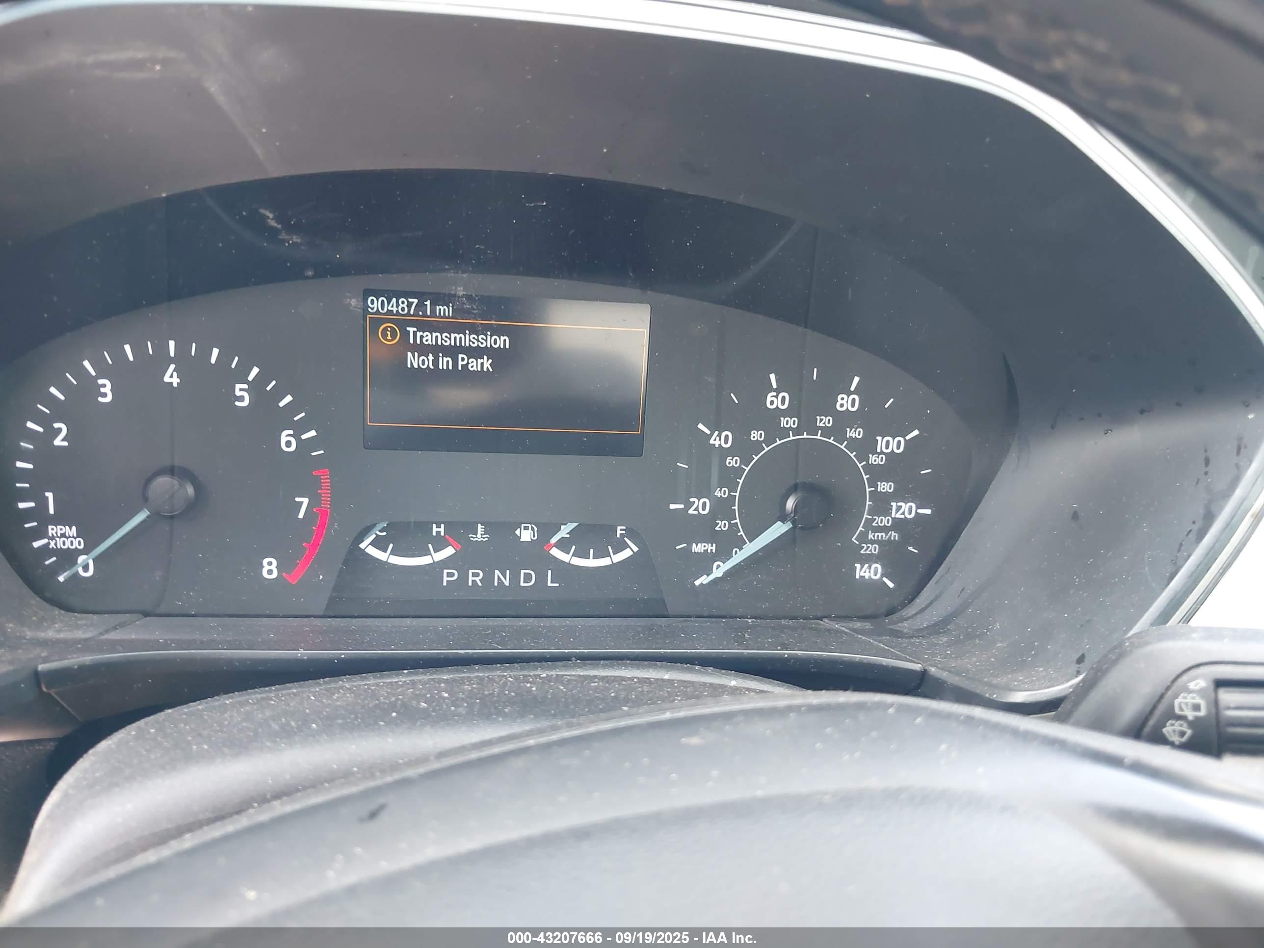 FORD ESCAPE image 7