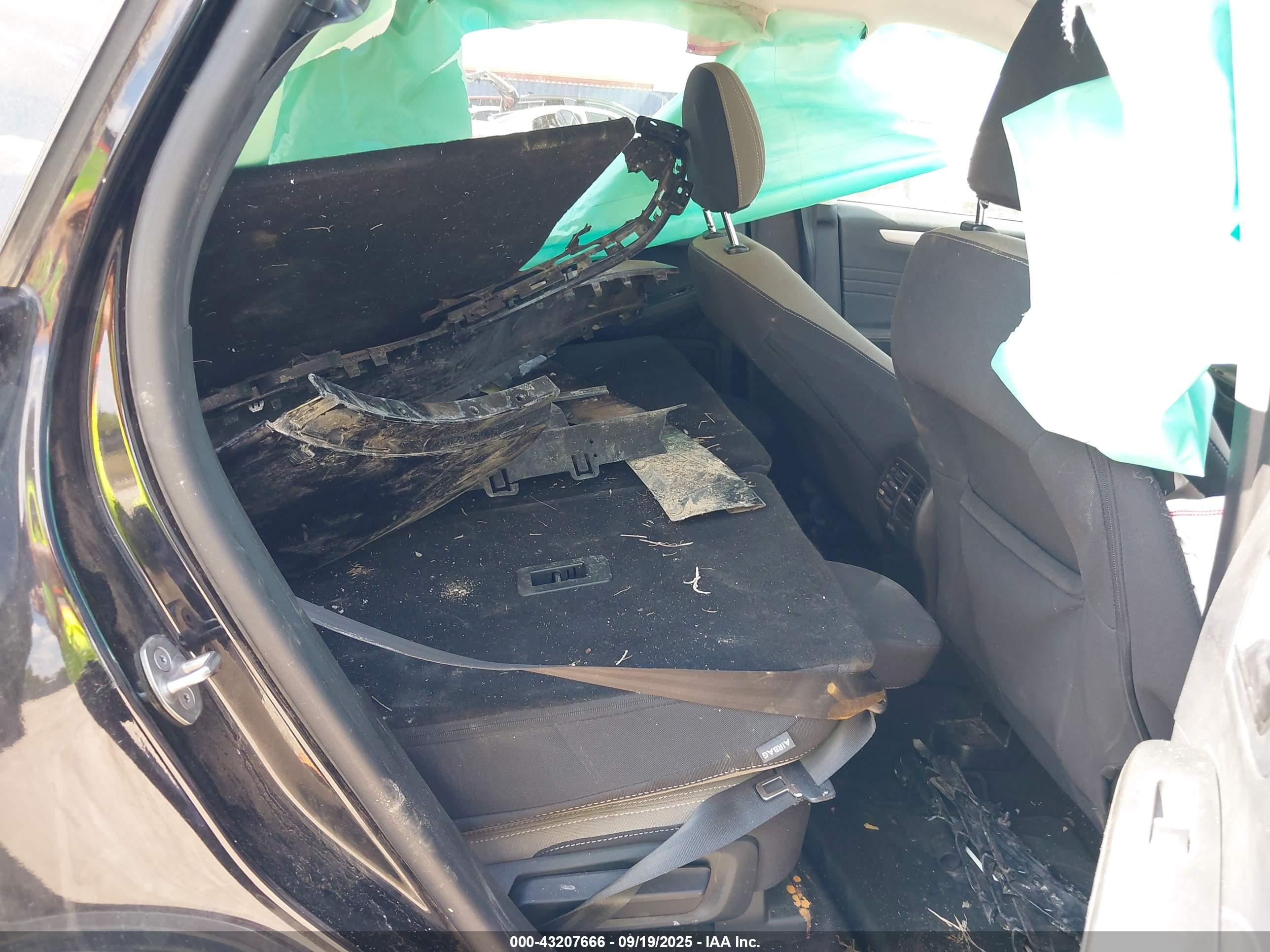 FORD ESCAPE image 8