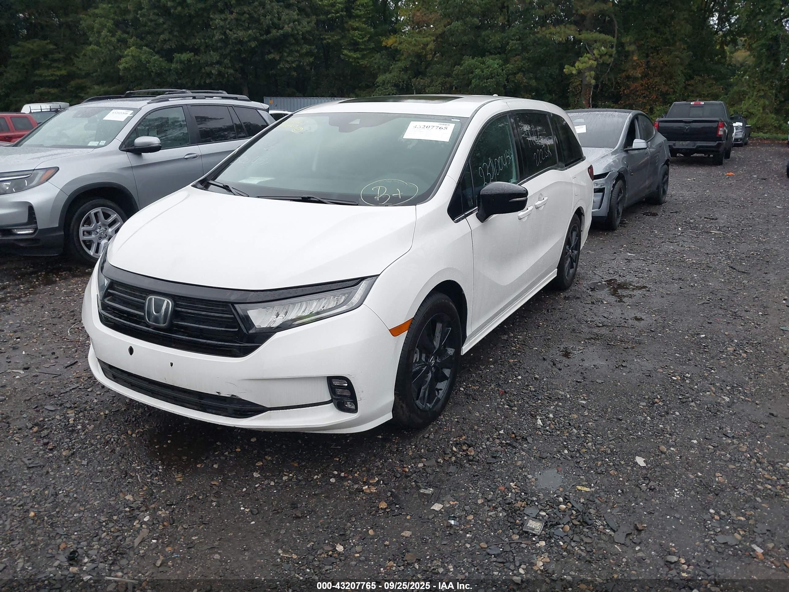 HONDA ODYSSEY image 2