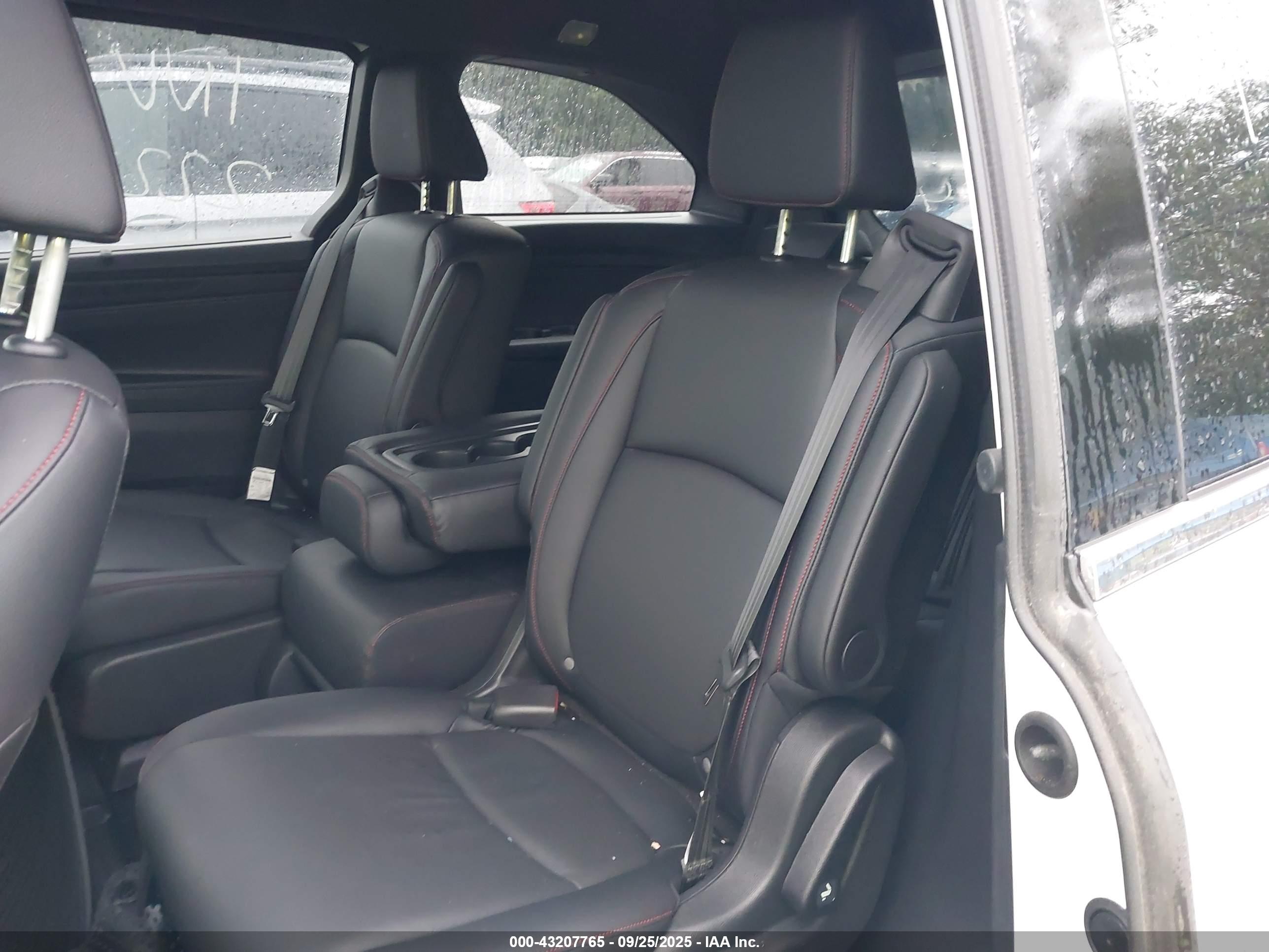 HONDA ODYSSEY image 8