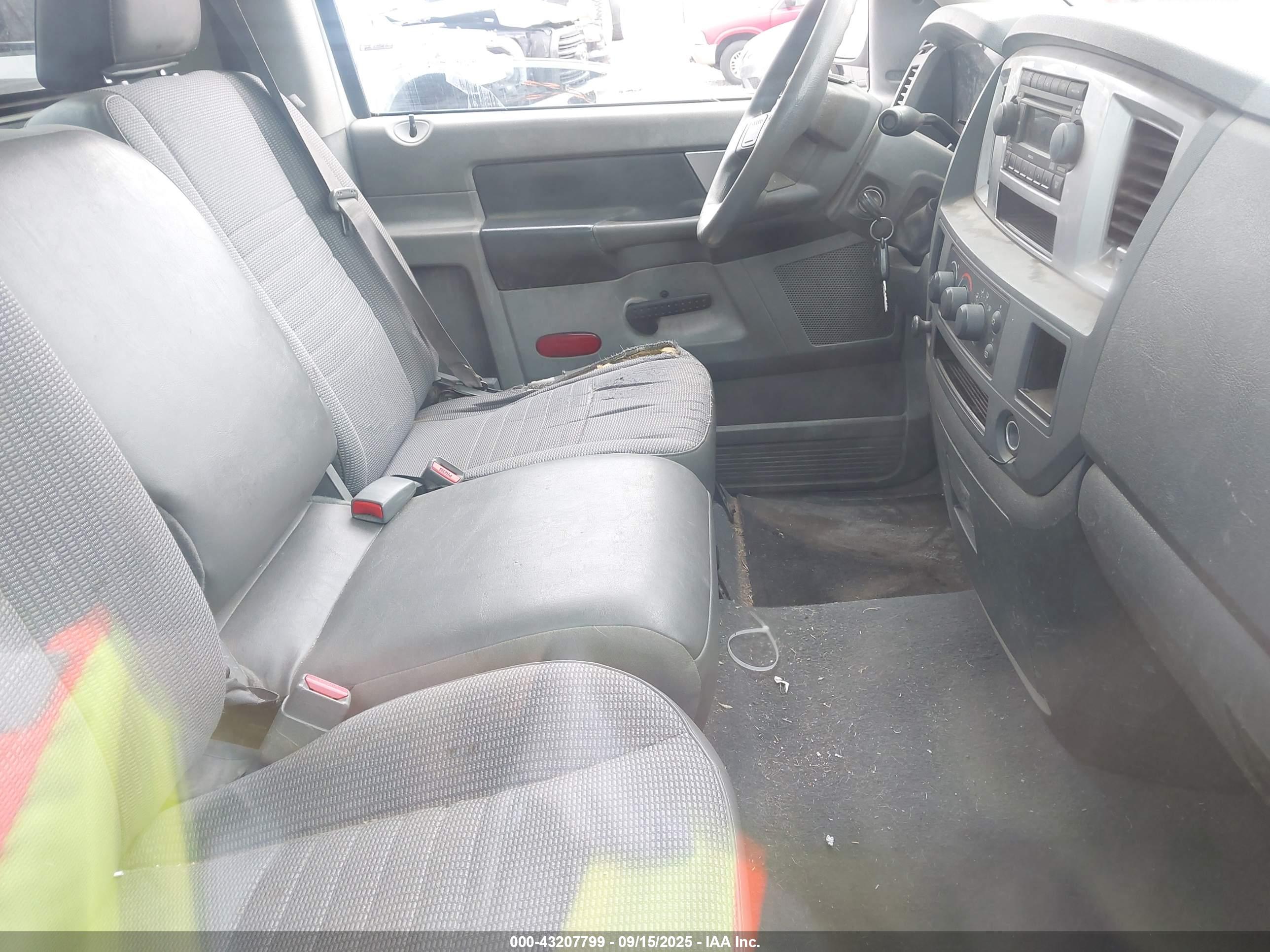 DODGE RAM image 5