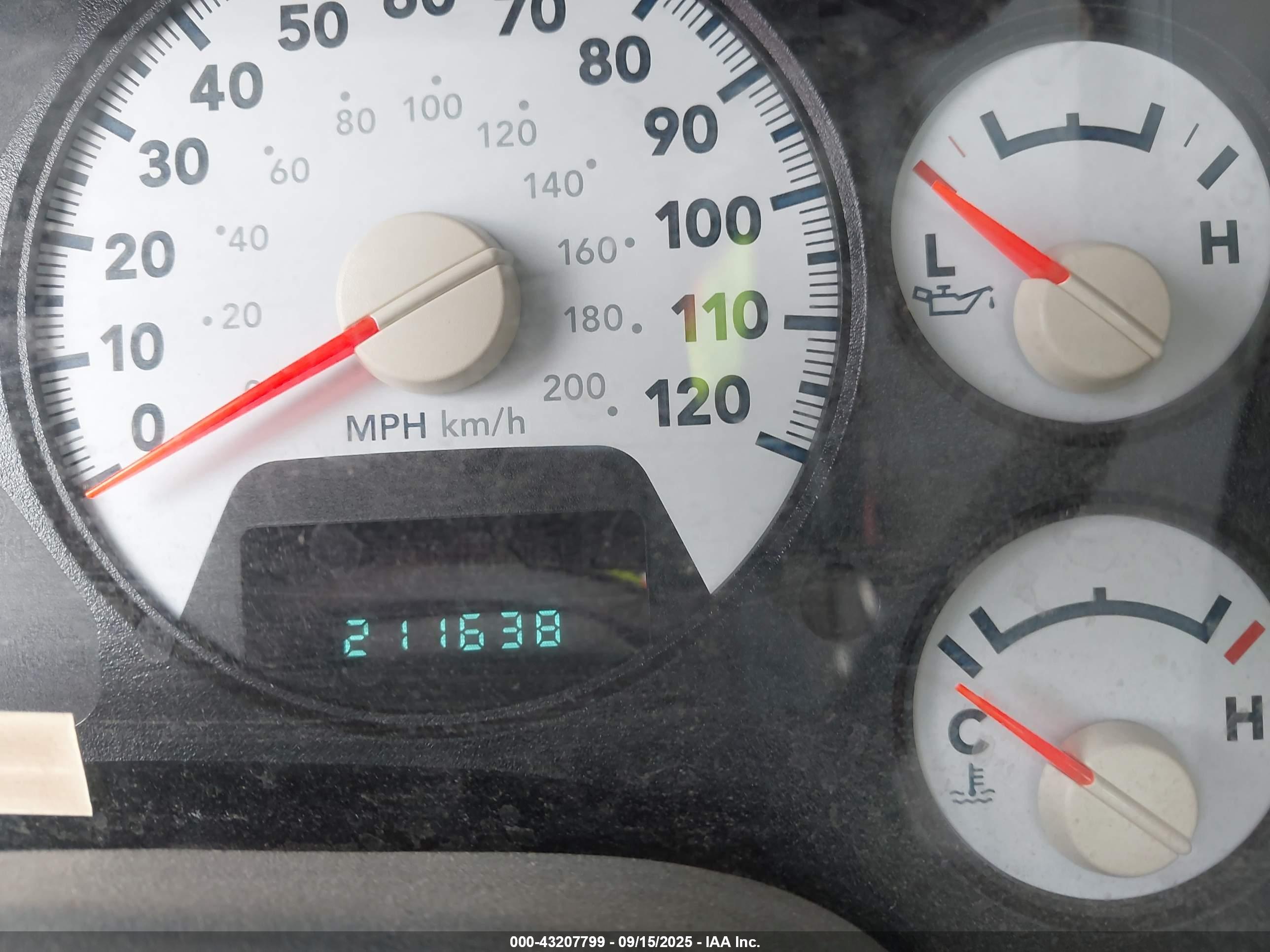 DODGE RAM image 7