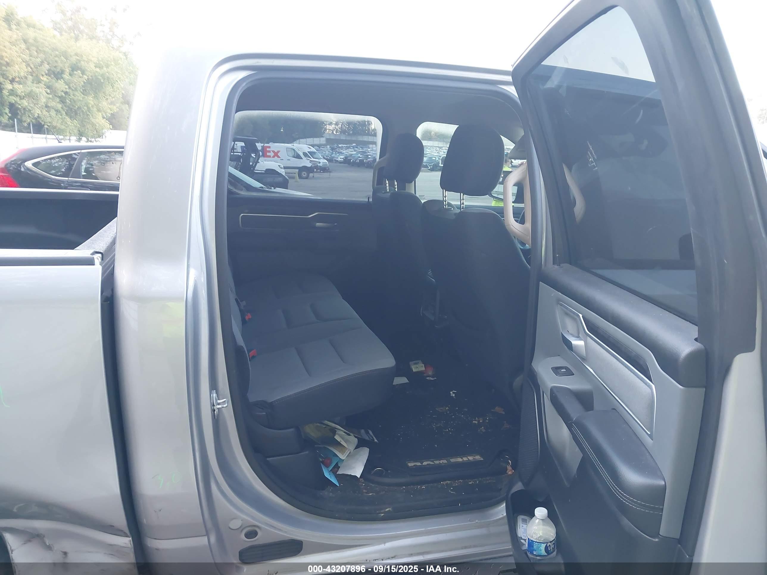 RAM 1500 image 8