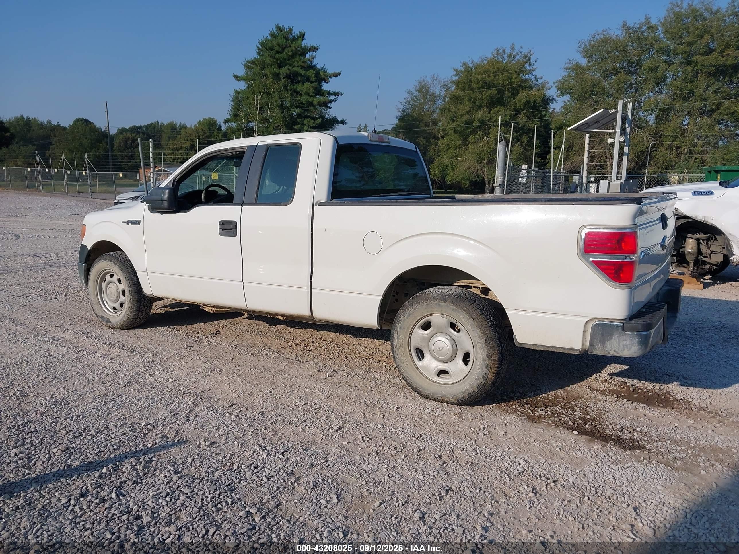 FORD F-150 image 3