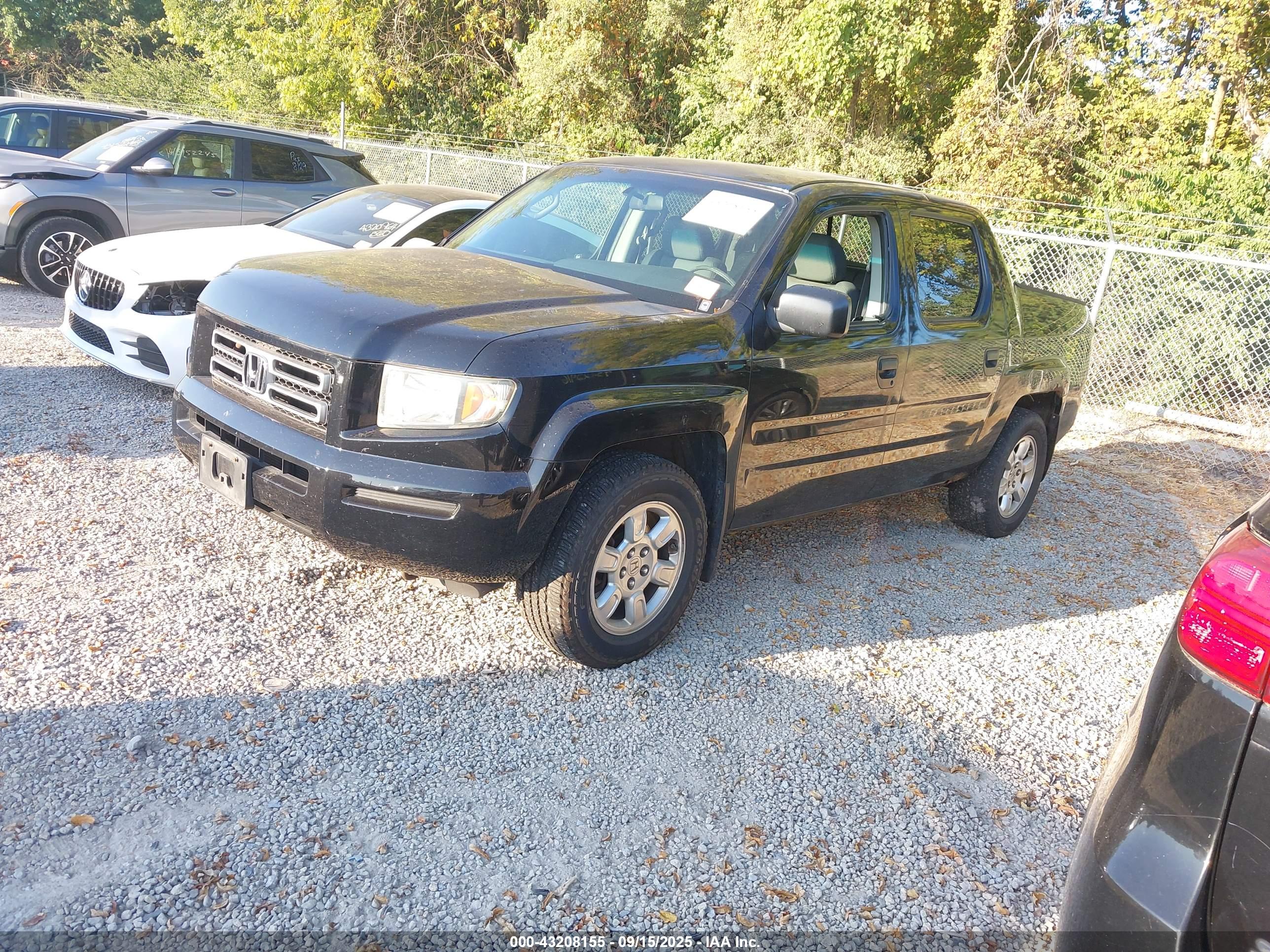HONDA RIDGELINE image 2