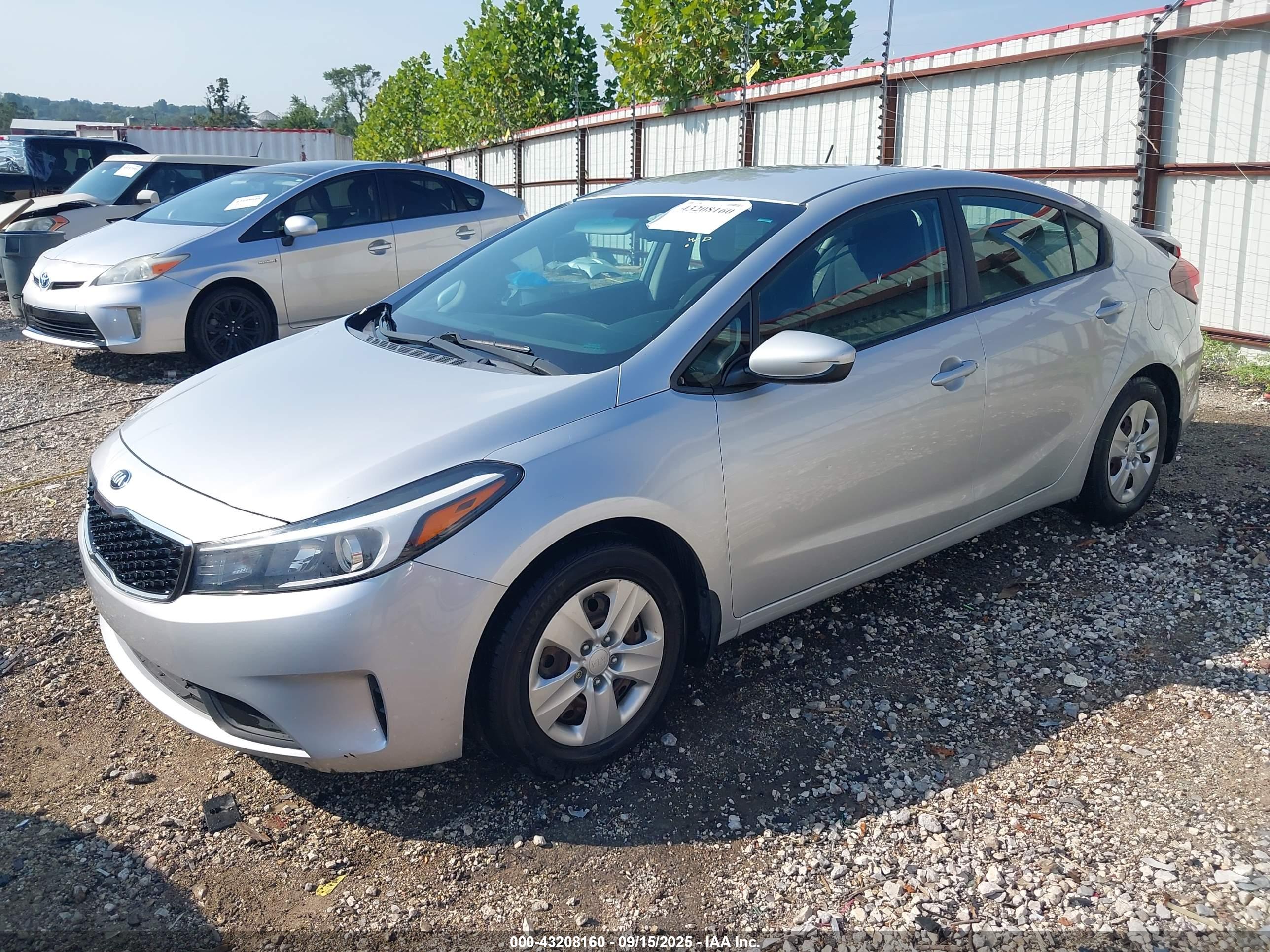 KIA FORTE image 2