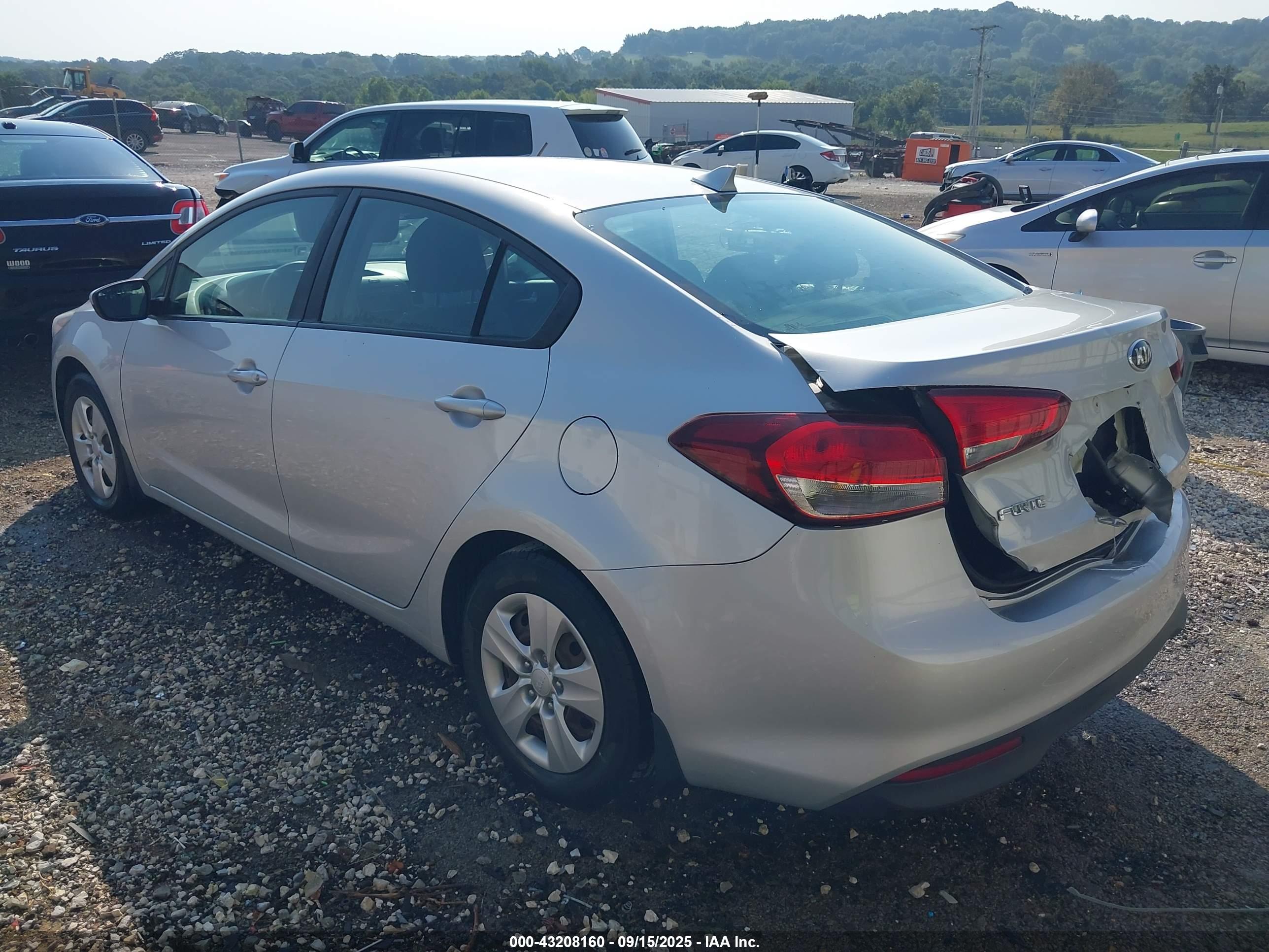 KIA FORTE image 3