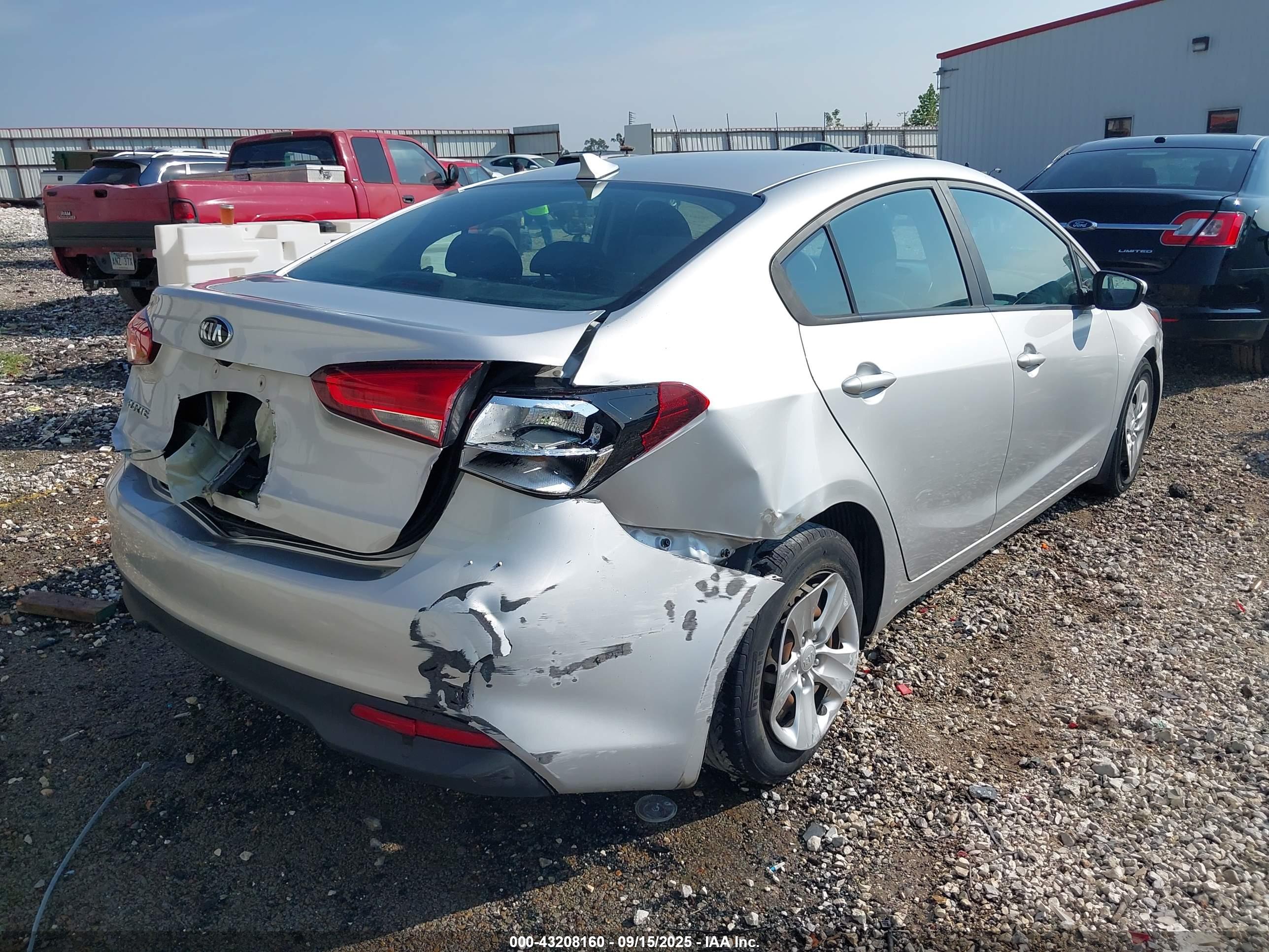 KIA FORTE image 4