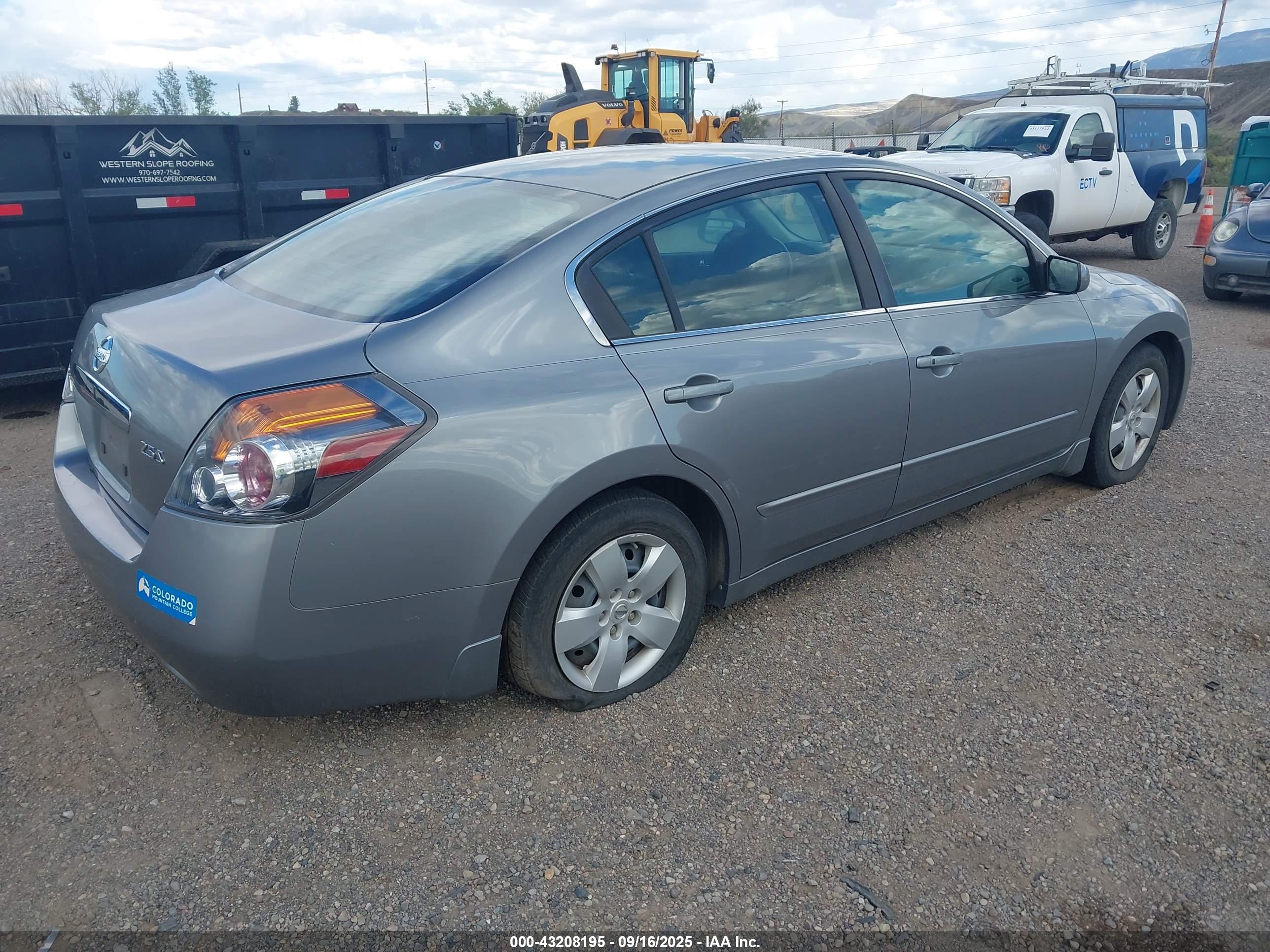 NISSAN ALTIMA image 4