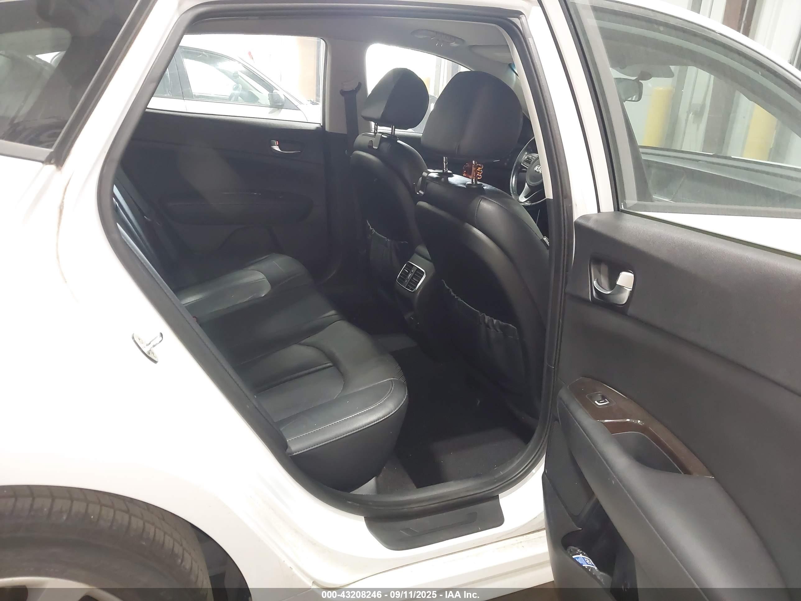 KIA OPTIMA image 8