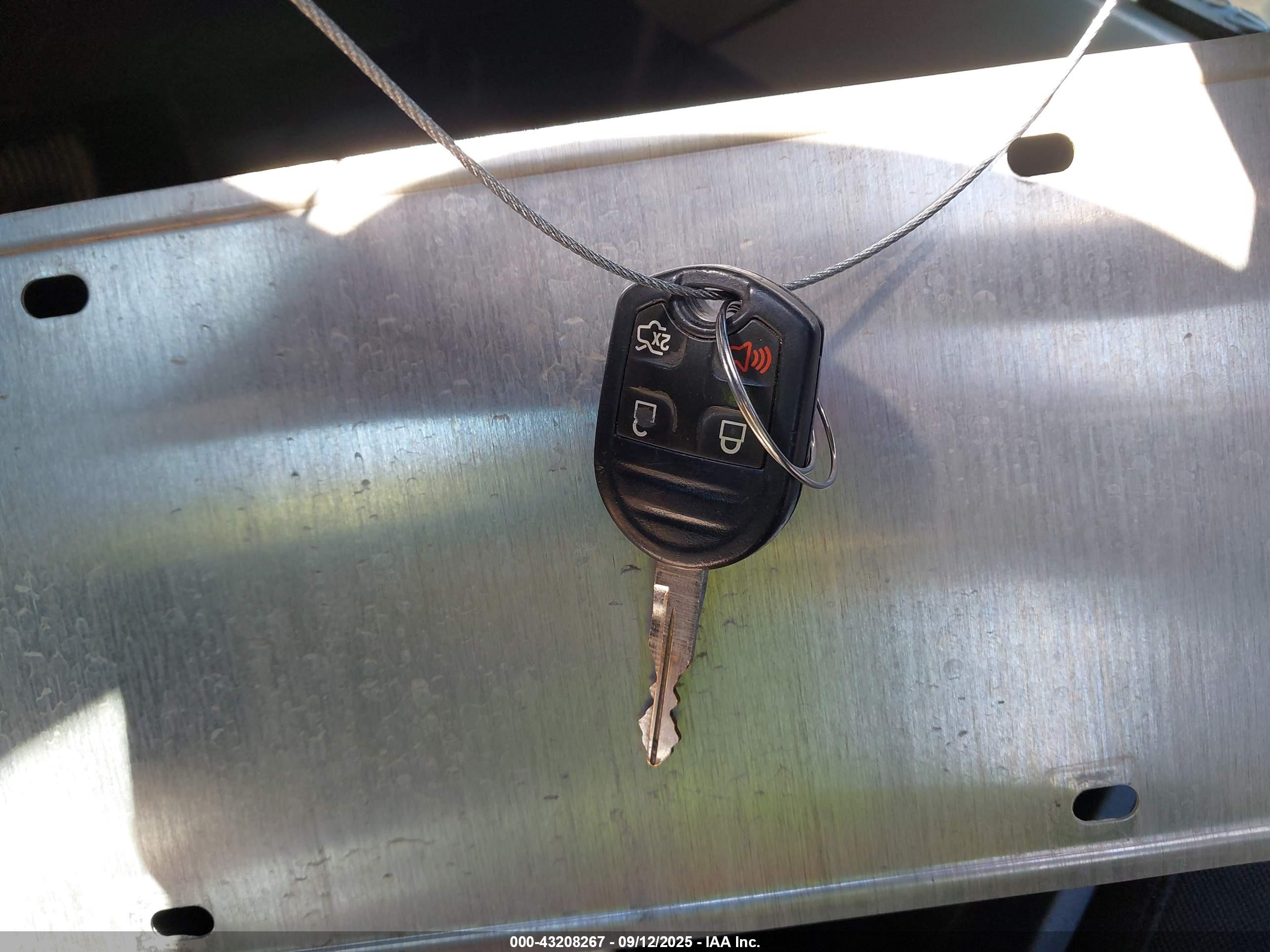 FORD EXPEDITION image 11
