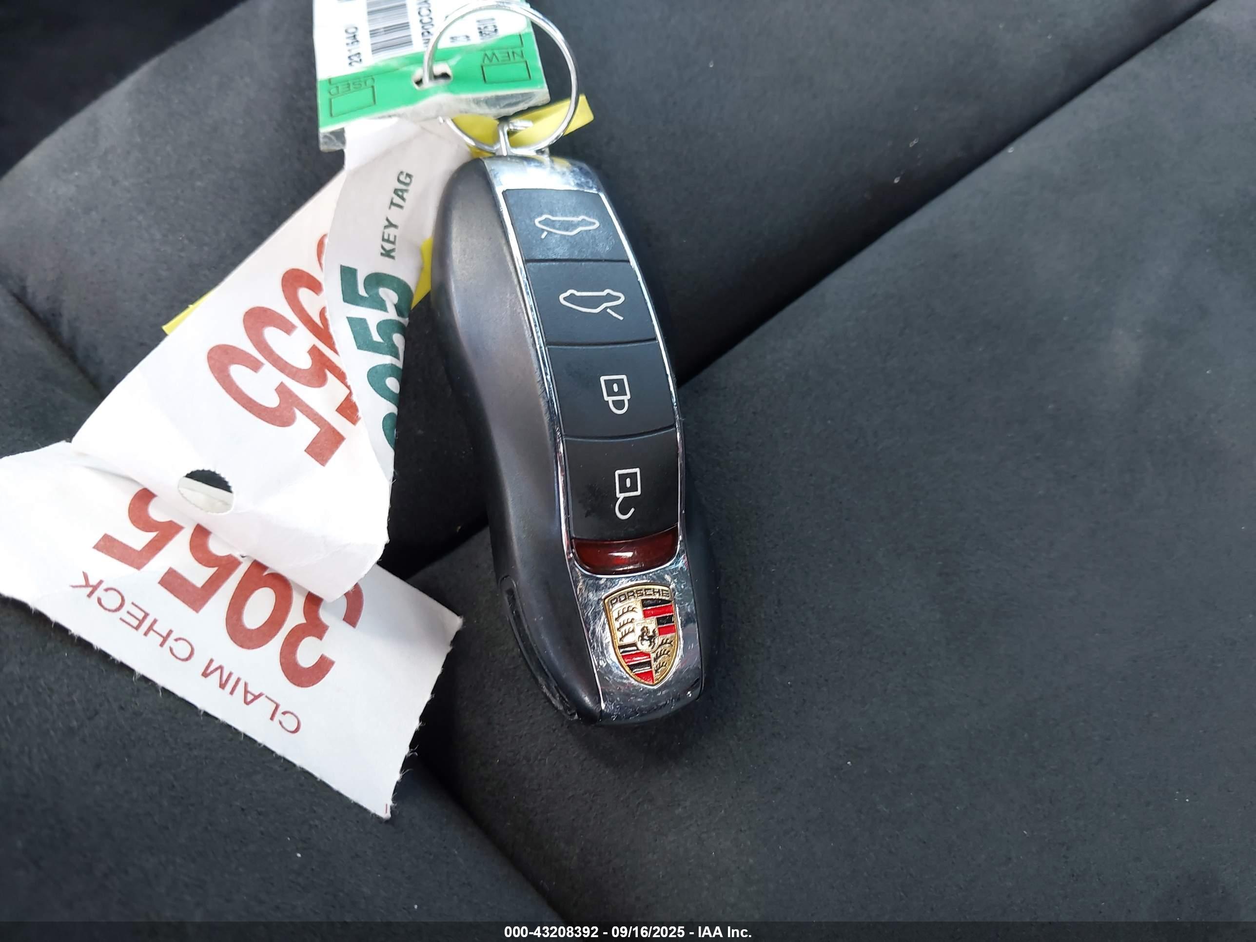 PORSCHE 718 image 11