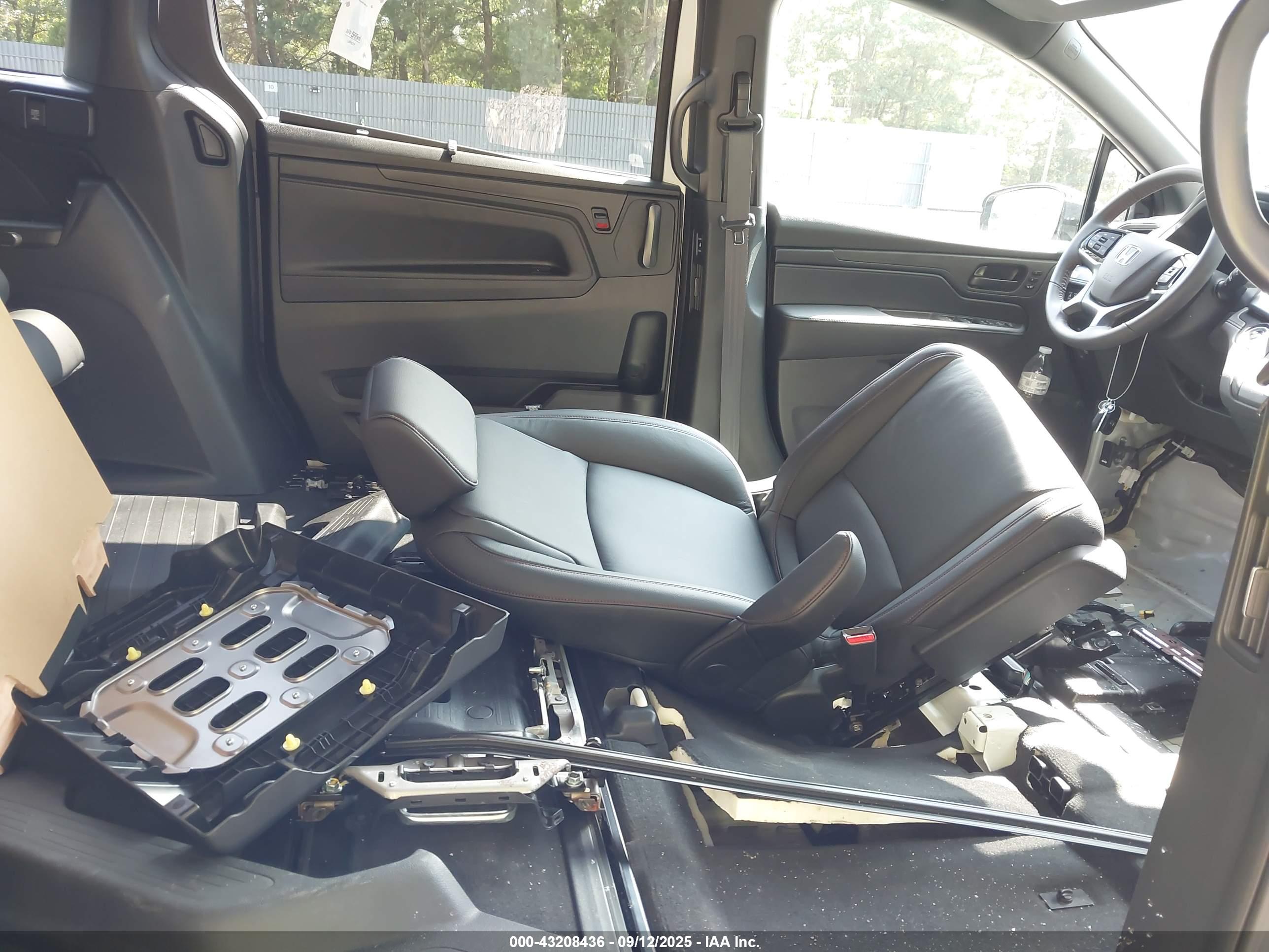 HONDA ODYSSEY image 8