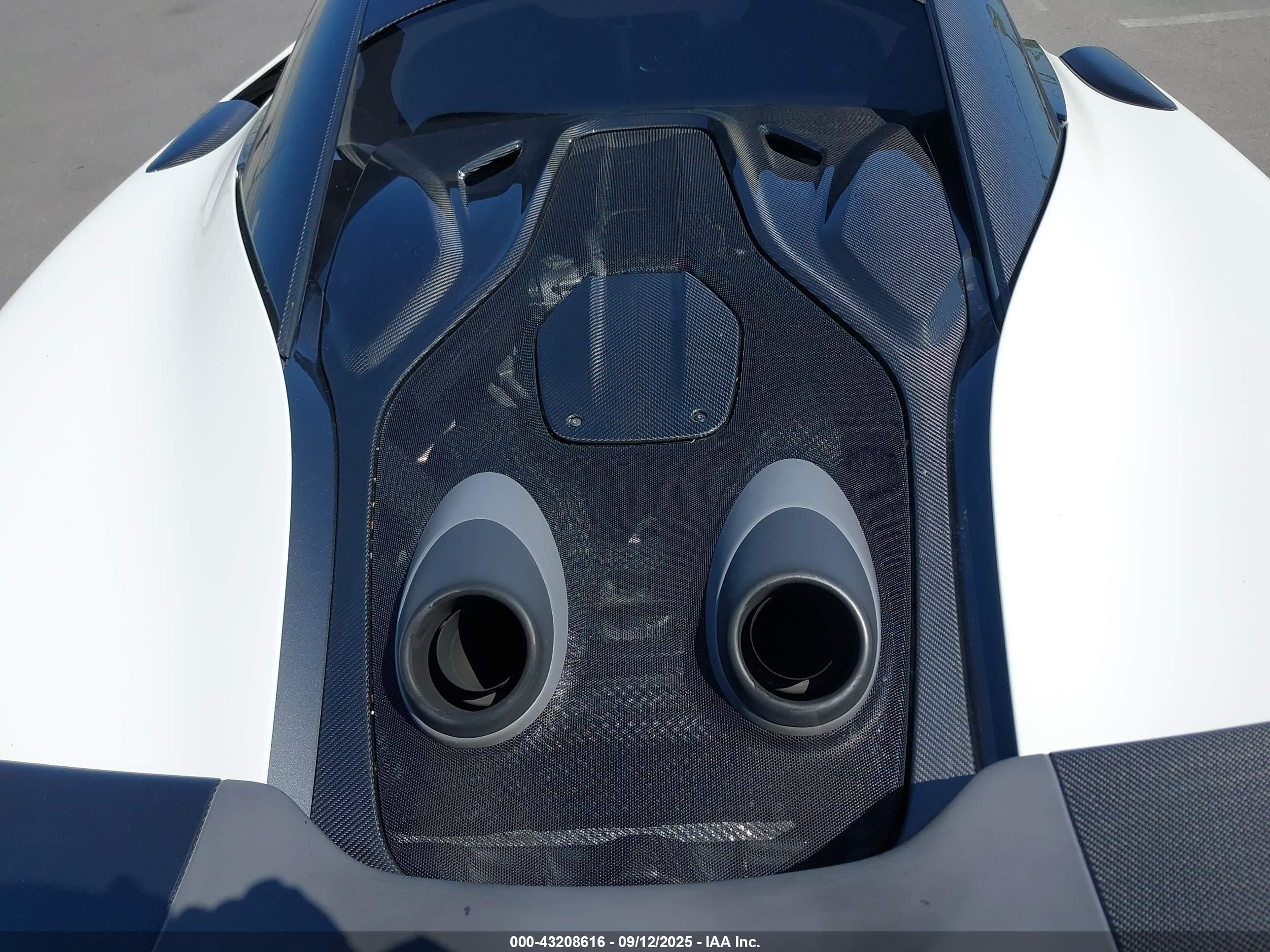 MCLAREN 600LT image 10