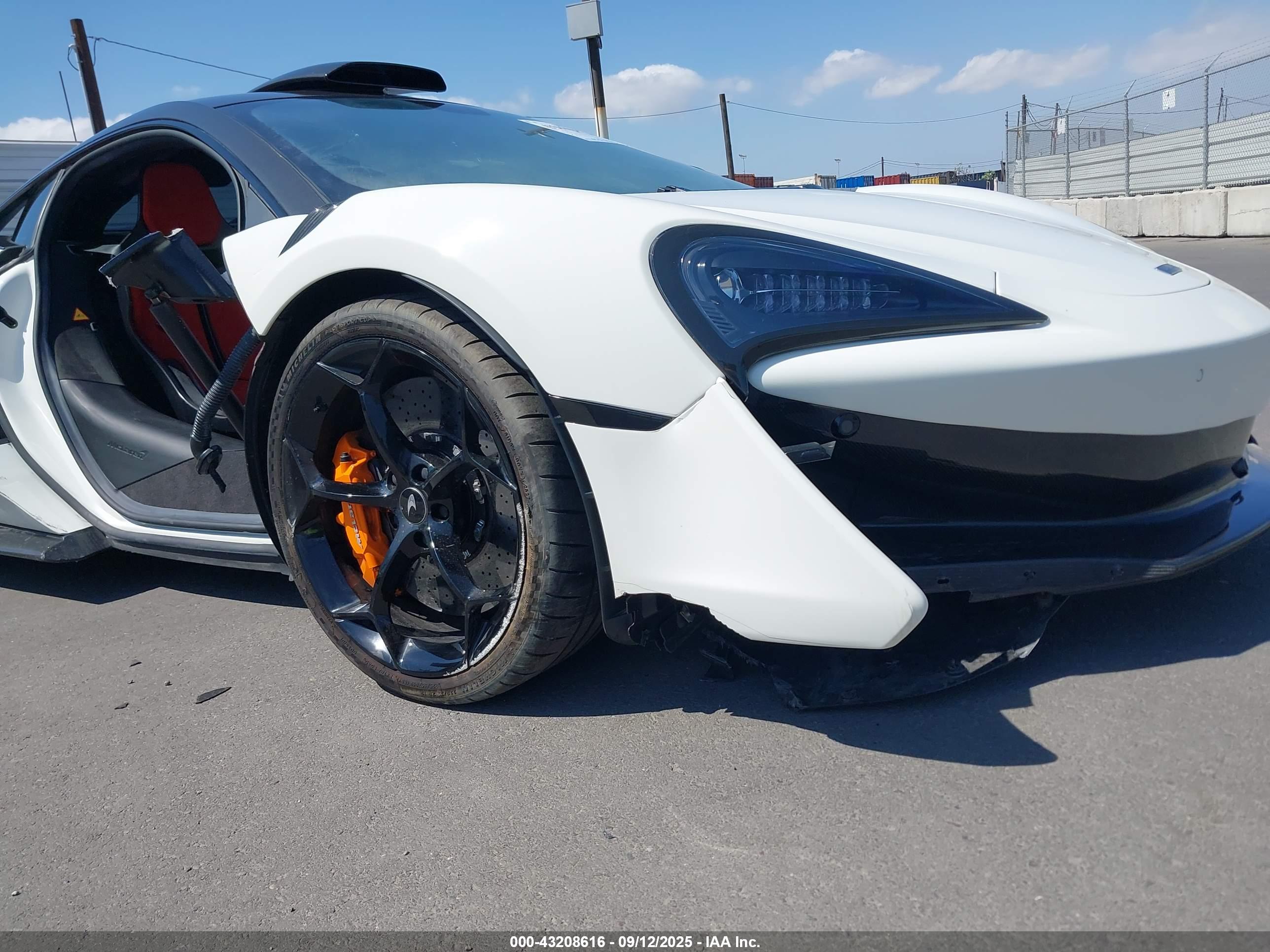 MCLAREN 600LT image 6