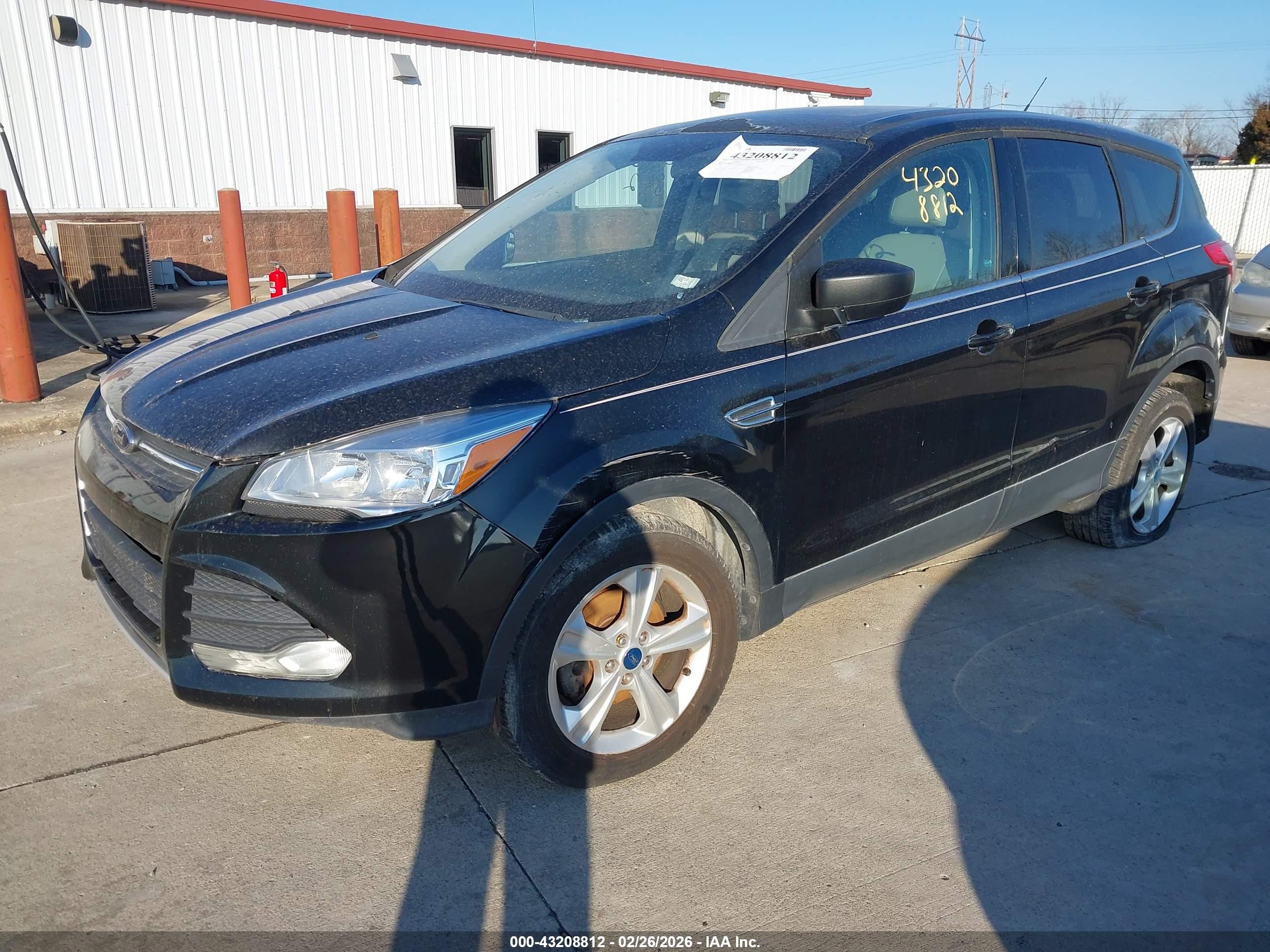 FORD ESCAPE image 2