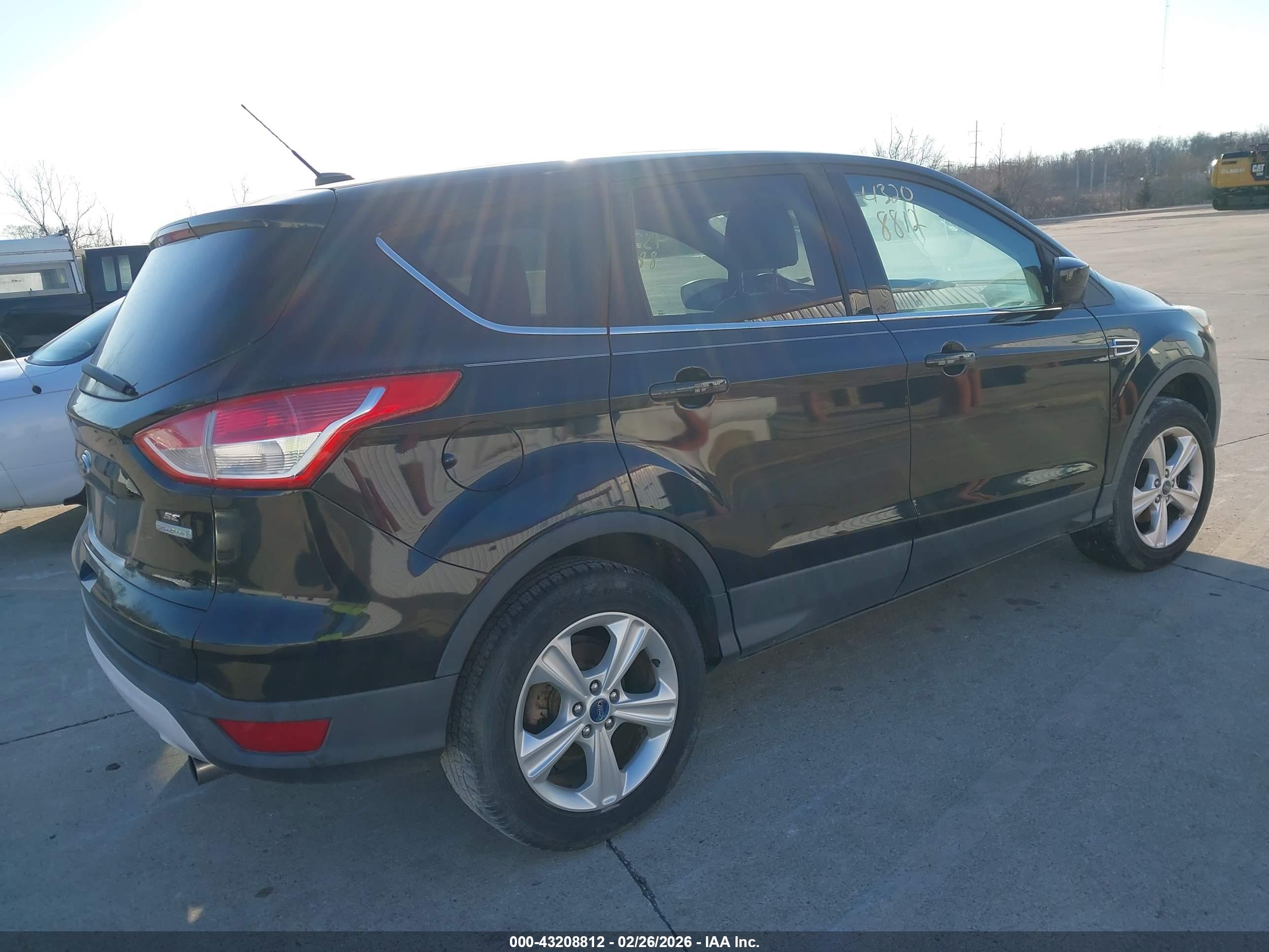 FORD ESCAPE image 4