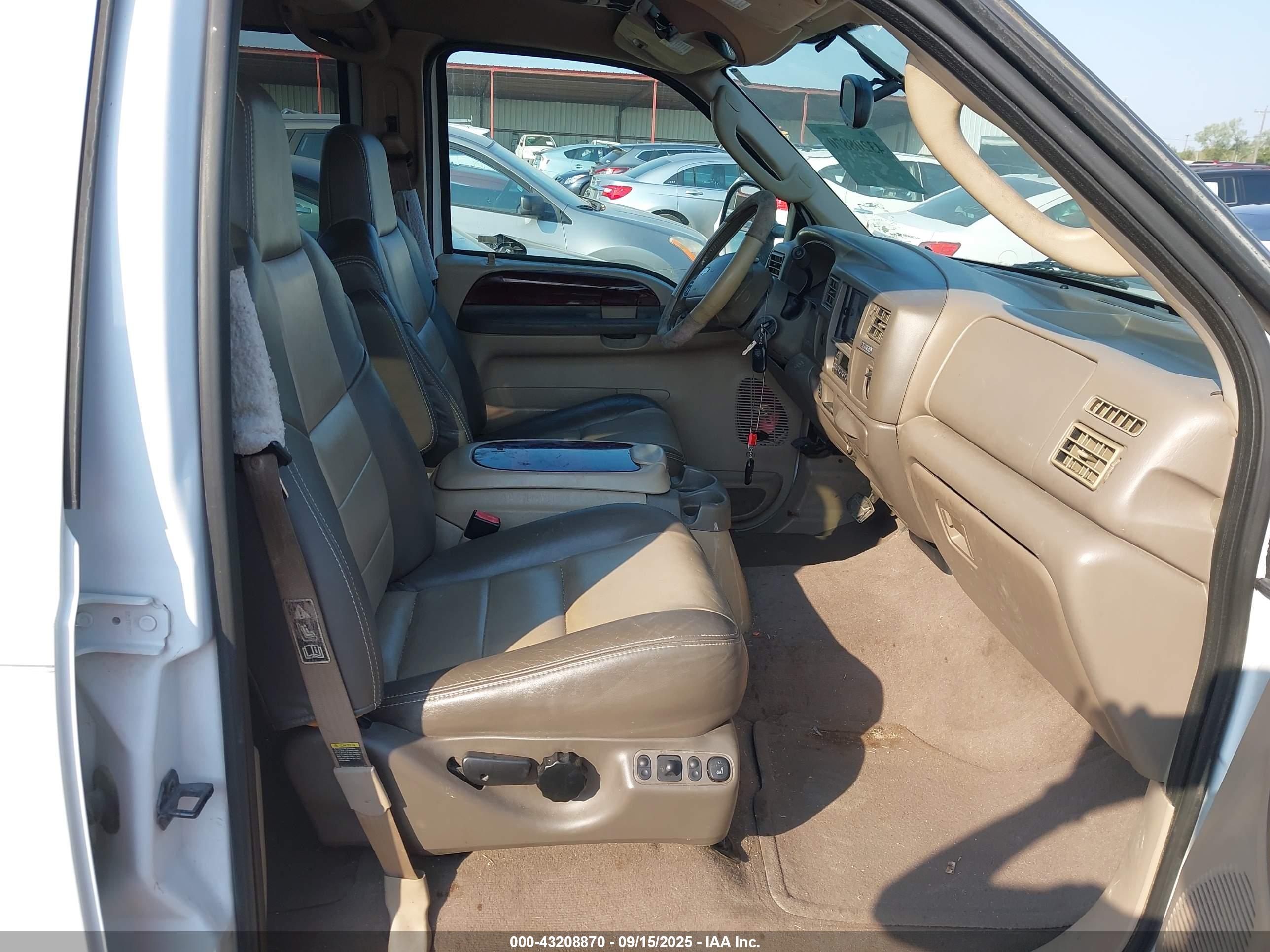 FORD EXCURSION image 5