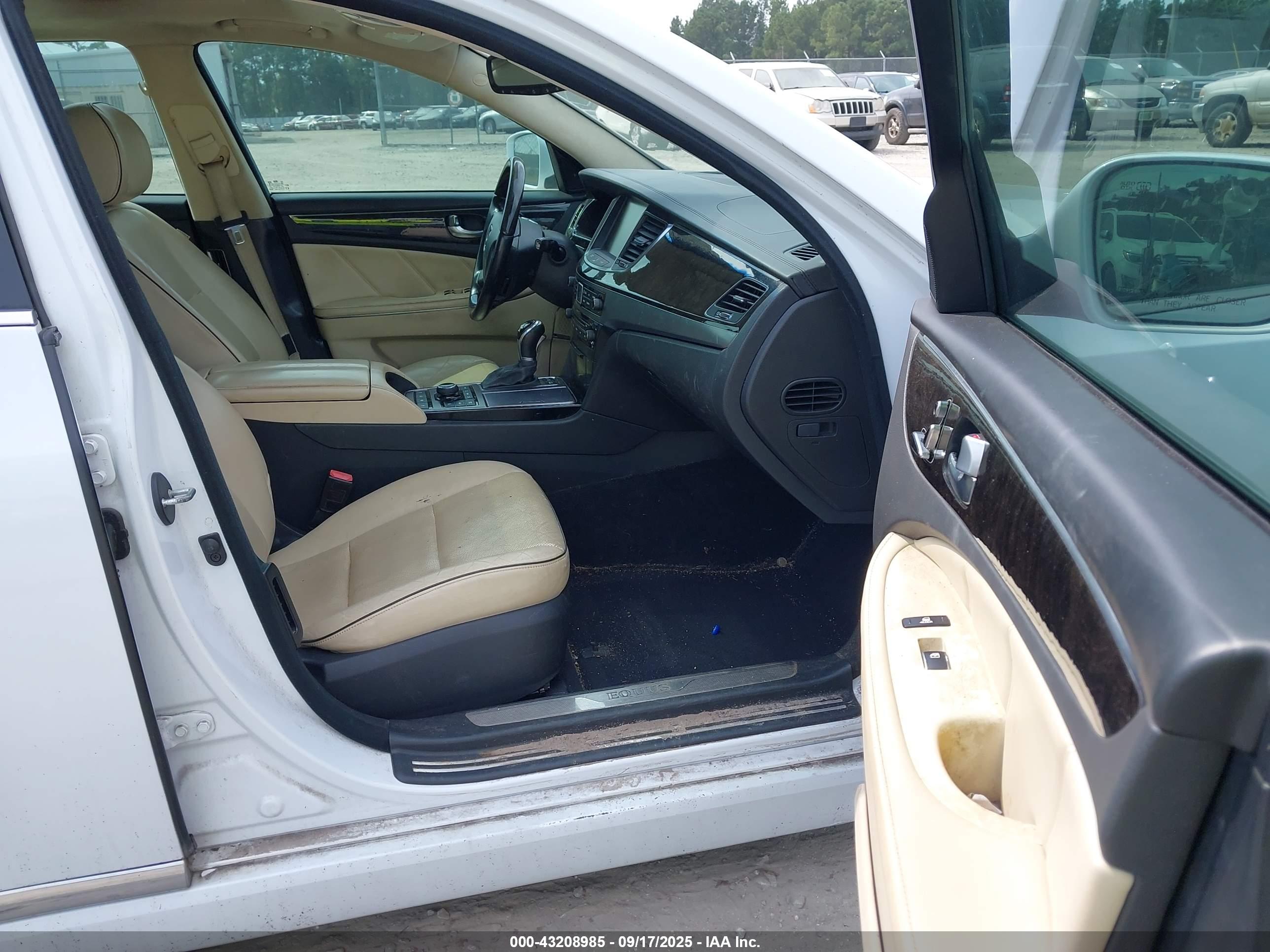 HYUNDAI EQUUS image 5