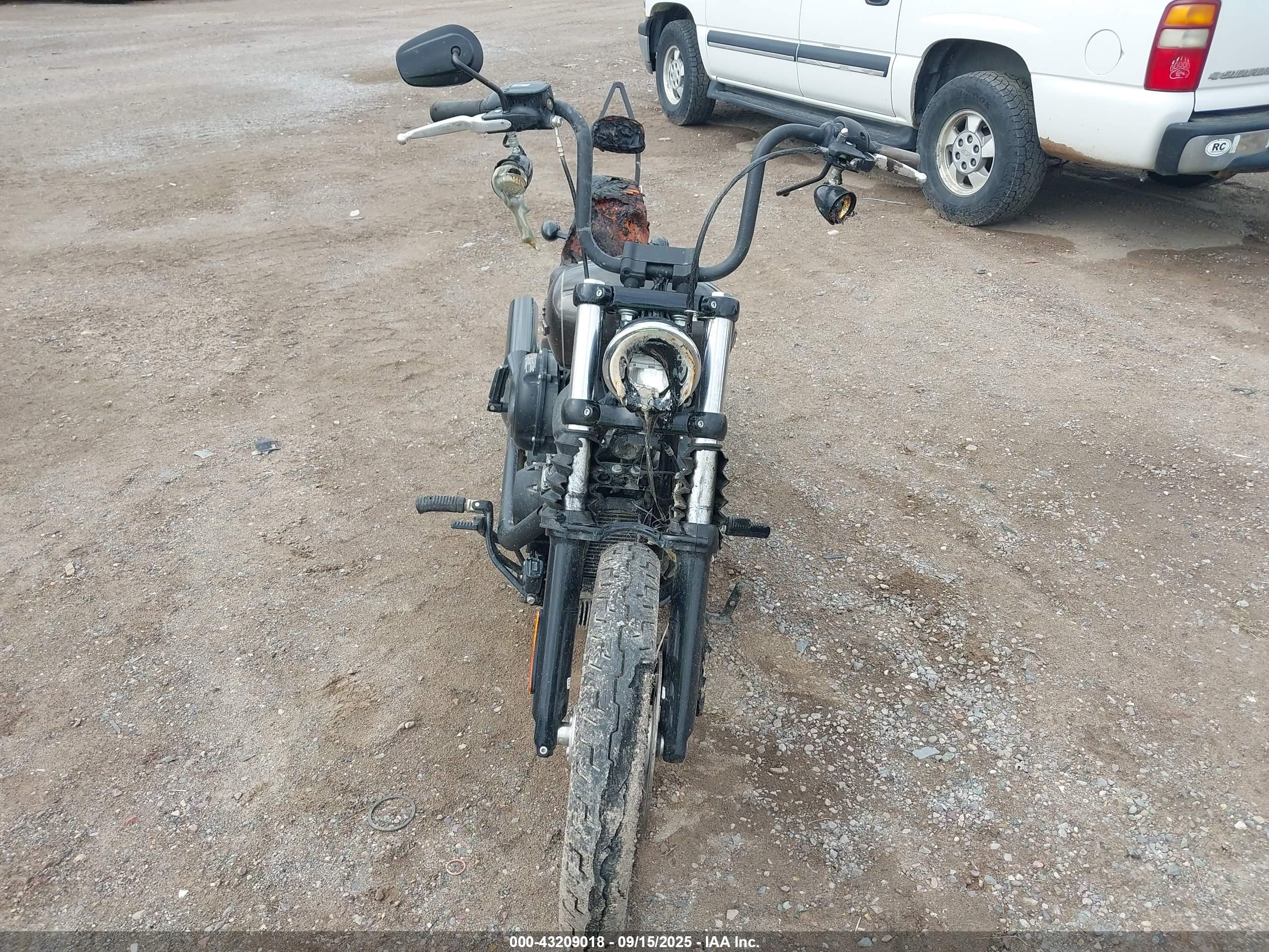 HARLEY-DAVIDSON FXBB image 5