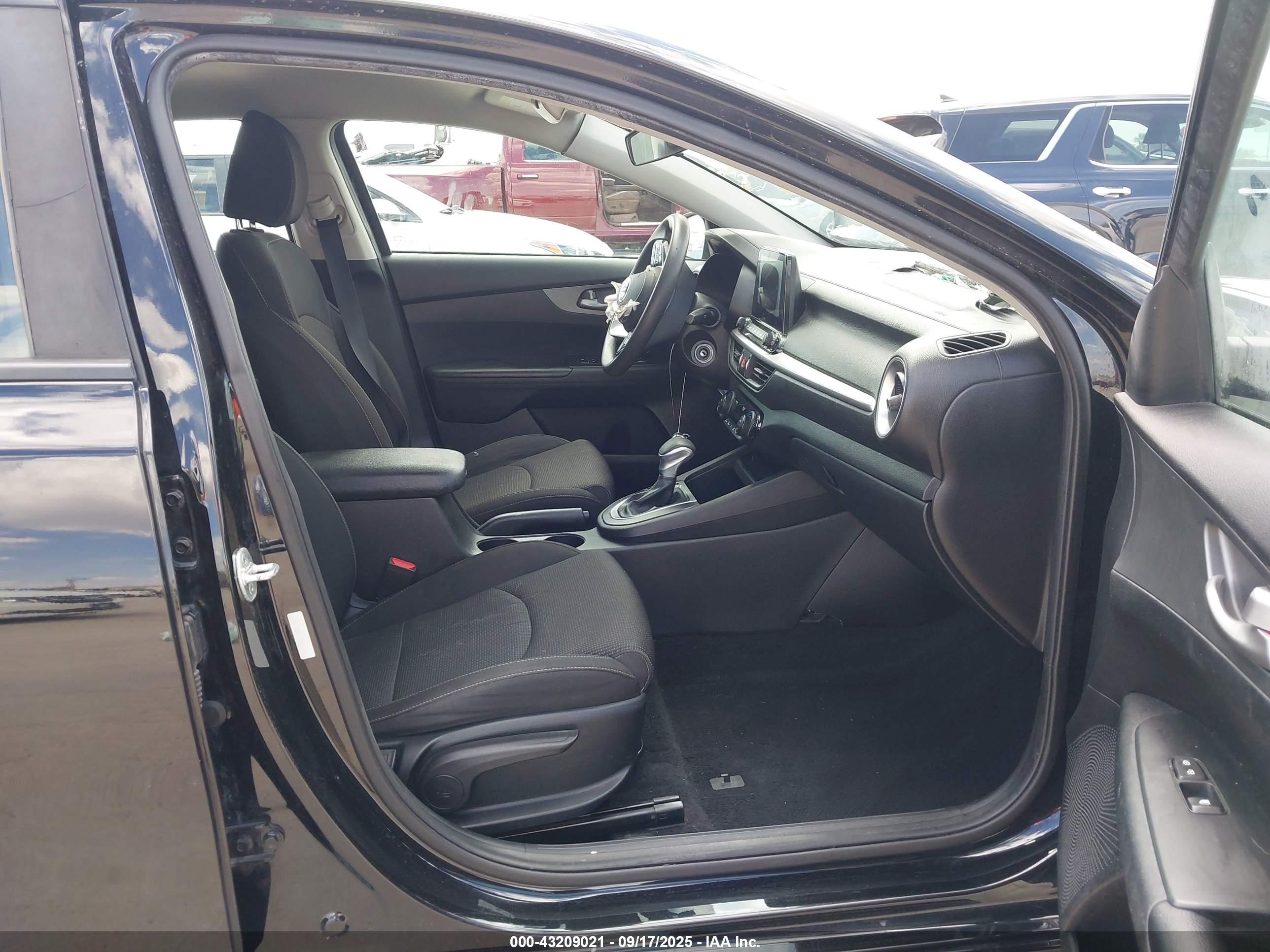 KIA FORTE image 5