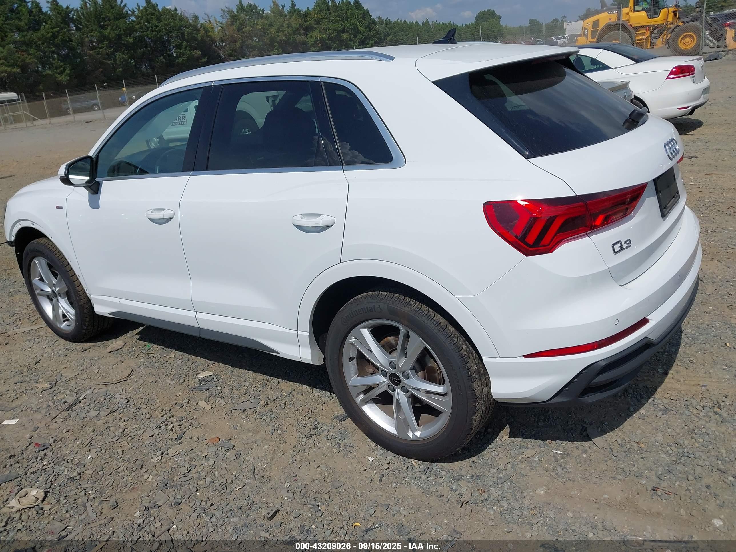 AUDI Q3 image 3