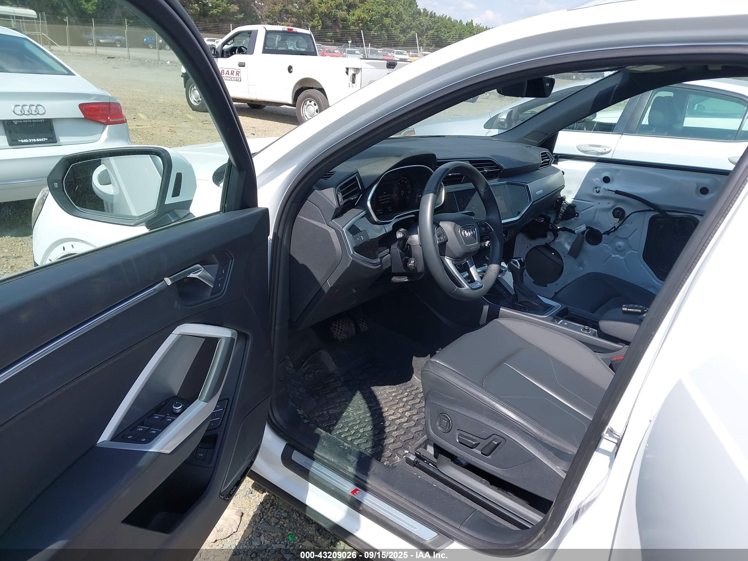 AUDI Q3 image 5