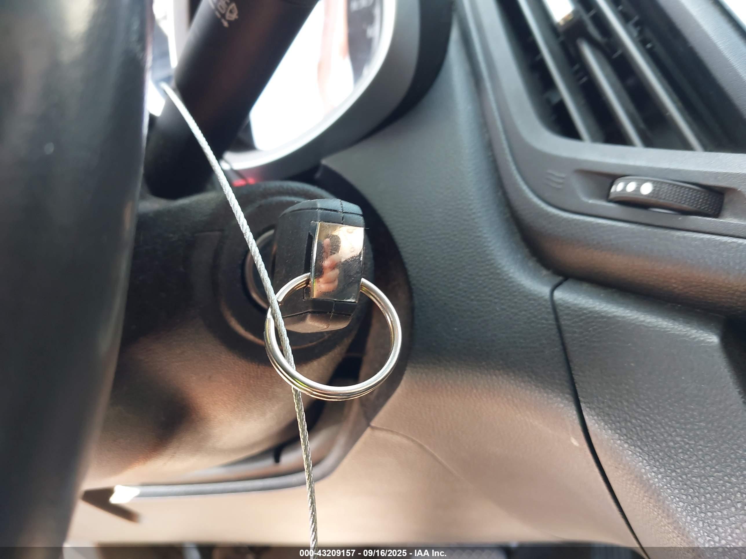 CHEVROLET EQUINOX image 11