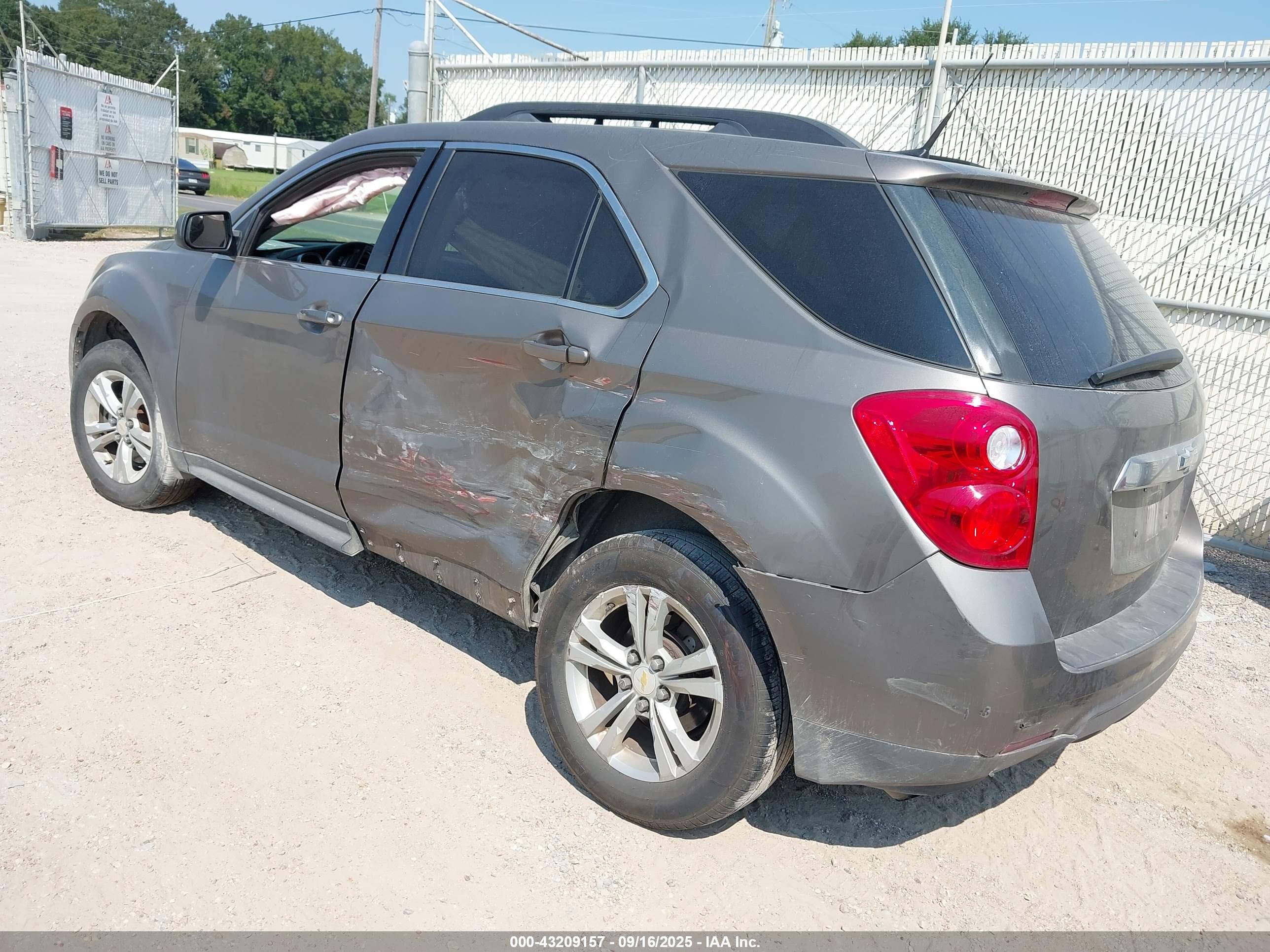 CHEVROLET EQUINOX image 3