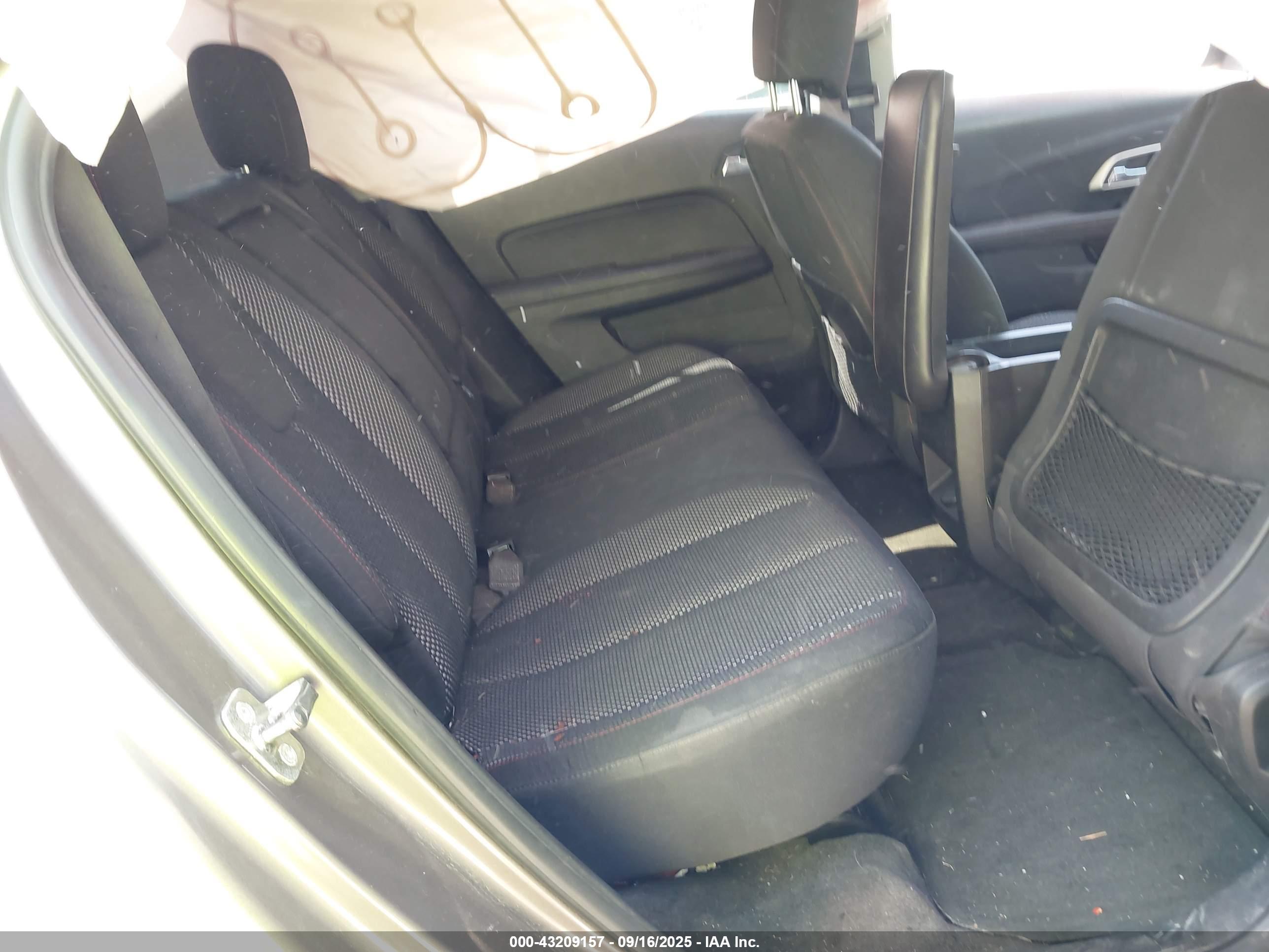CHEVROLET EQUINOX image 8