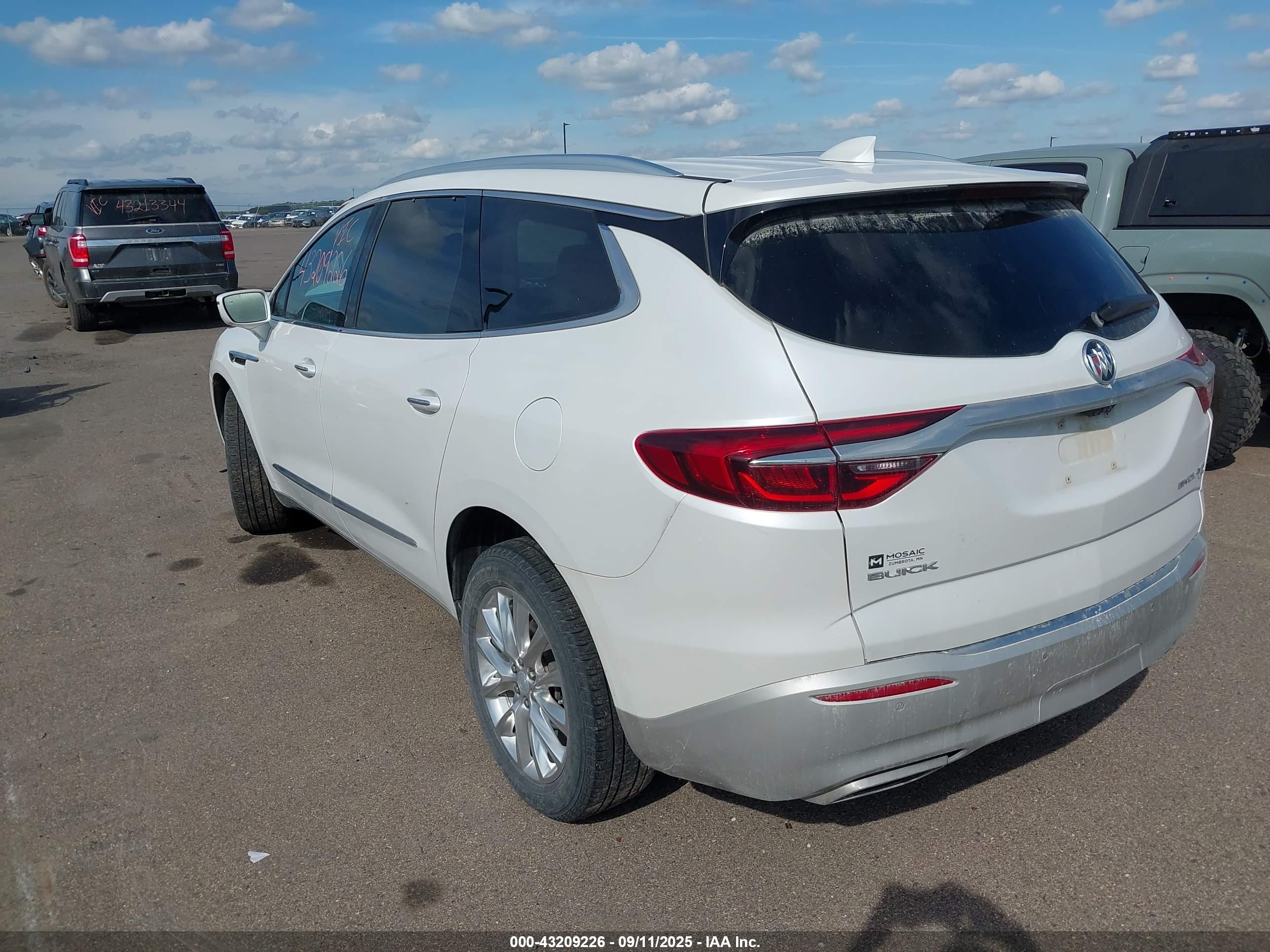 BUICK ENCLAVE image 3