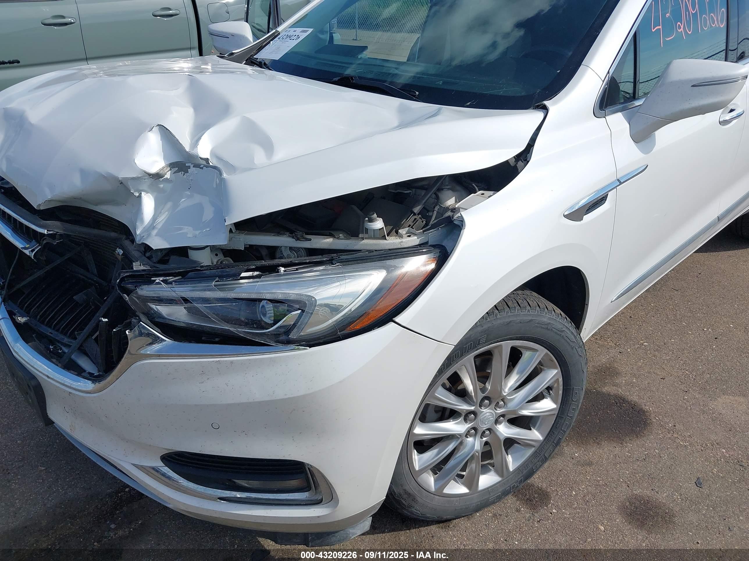 BUICK ENCLAVE image 6